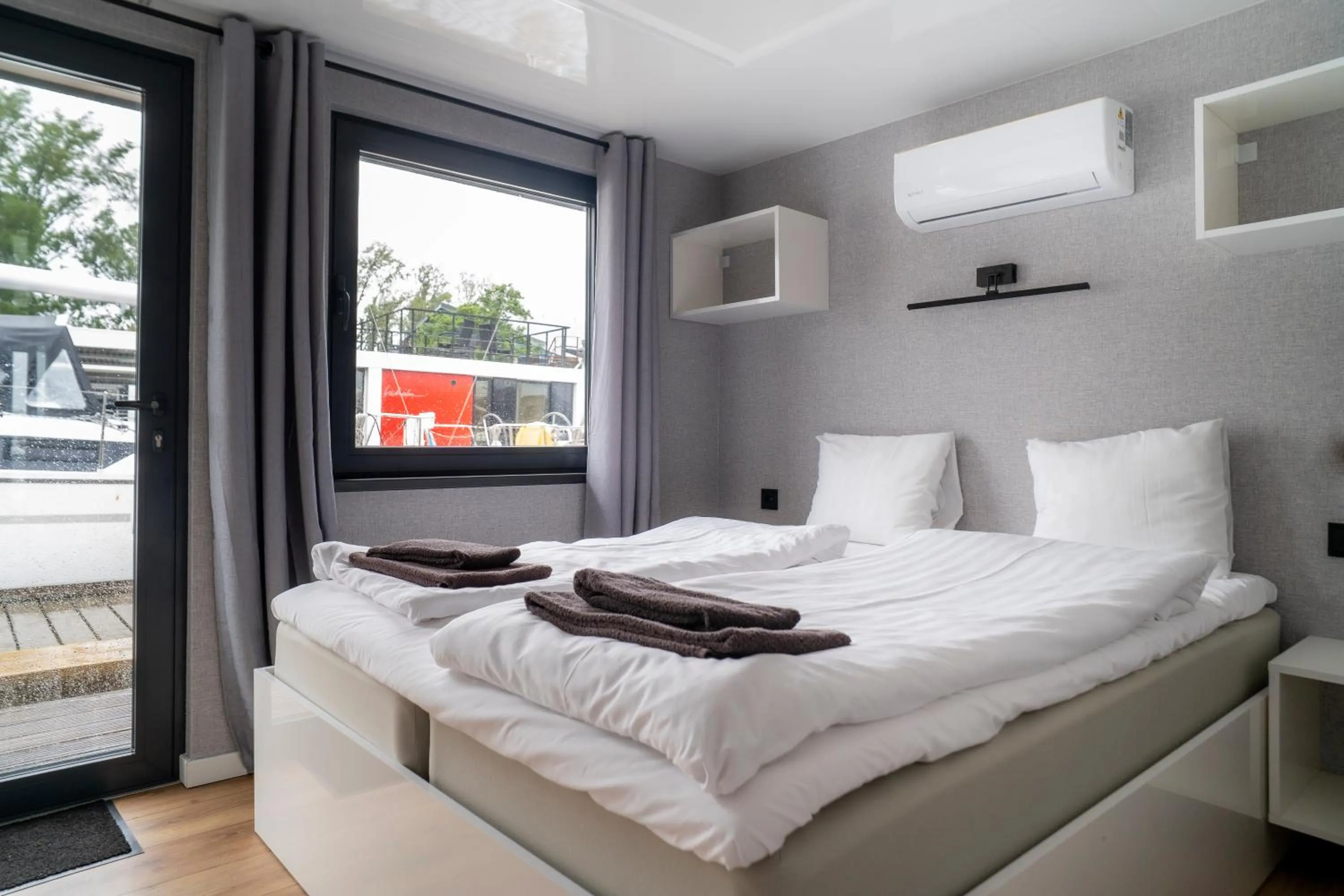 Bed in La Mare Resort