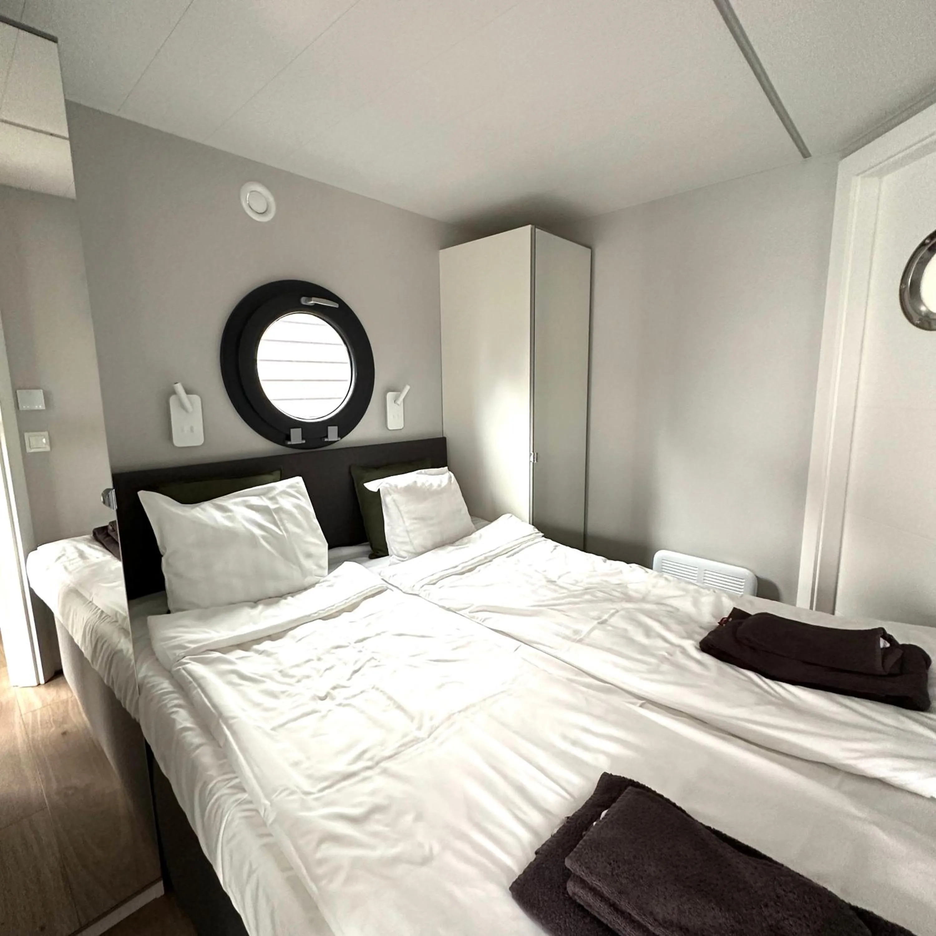 Bed in La Mare Resort