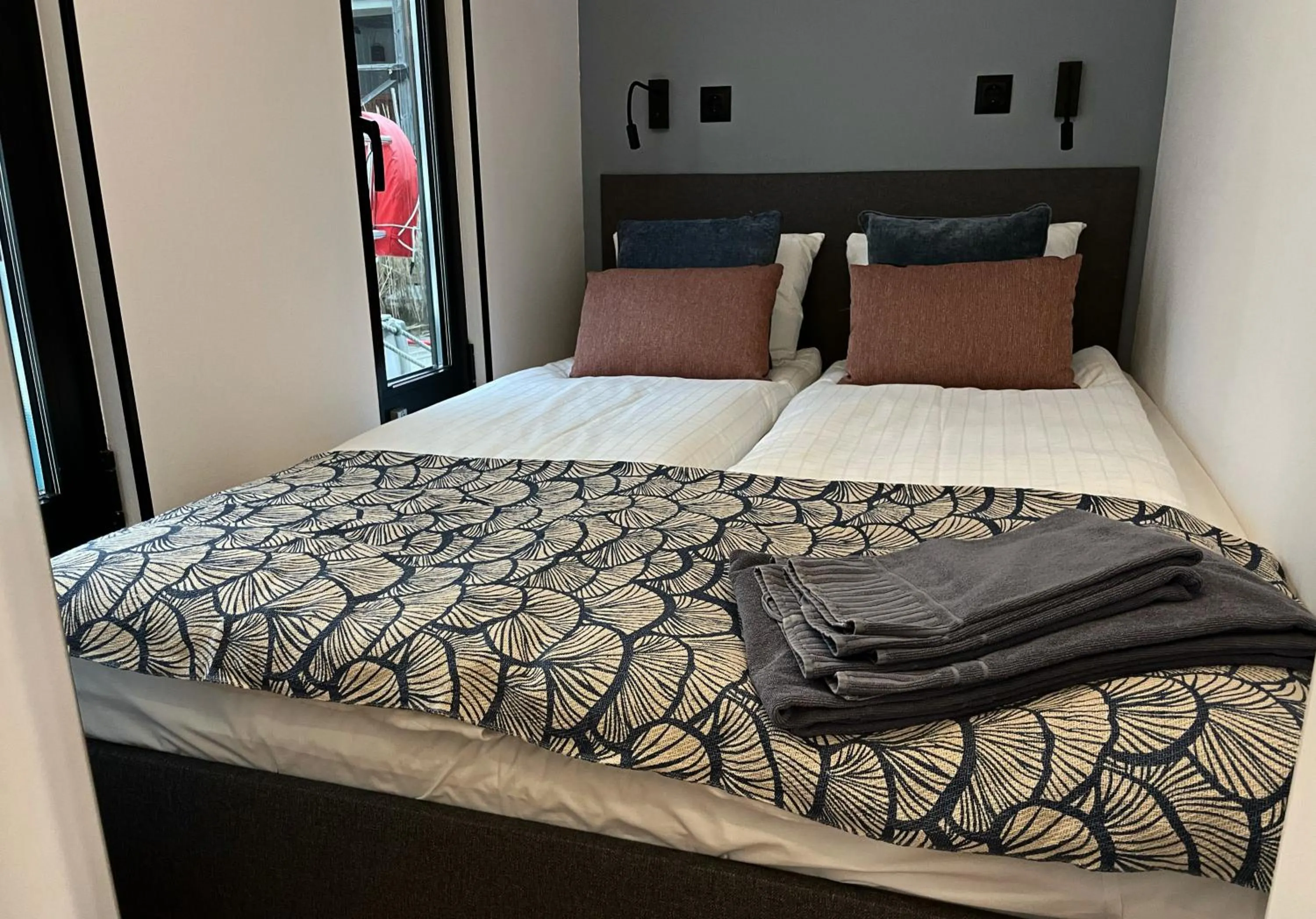 Bed in La Mare Resort