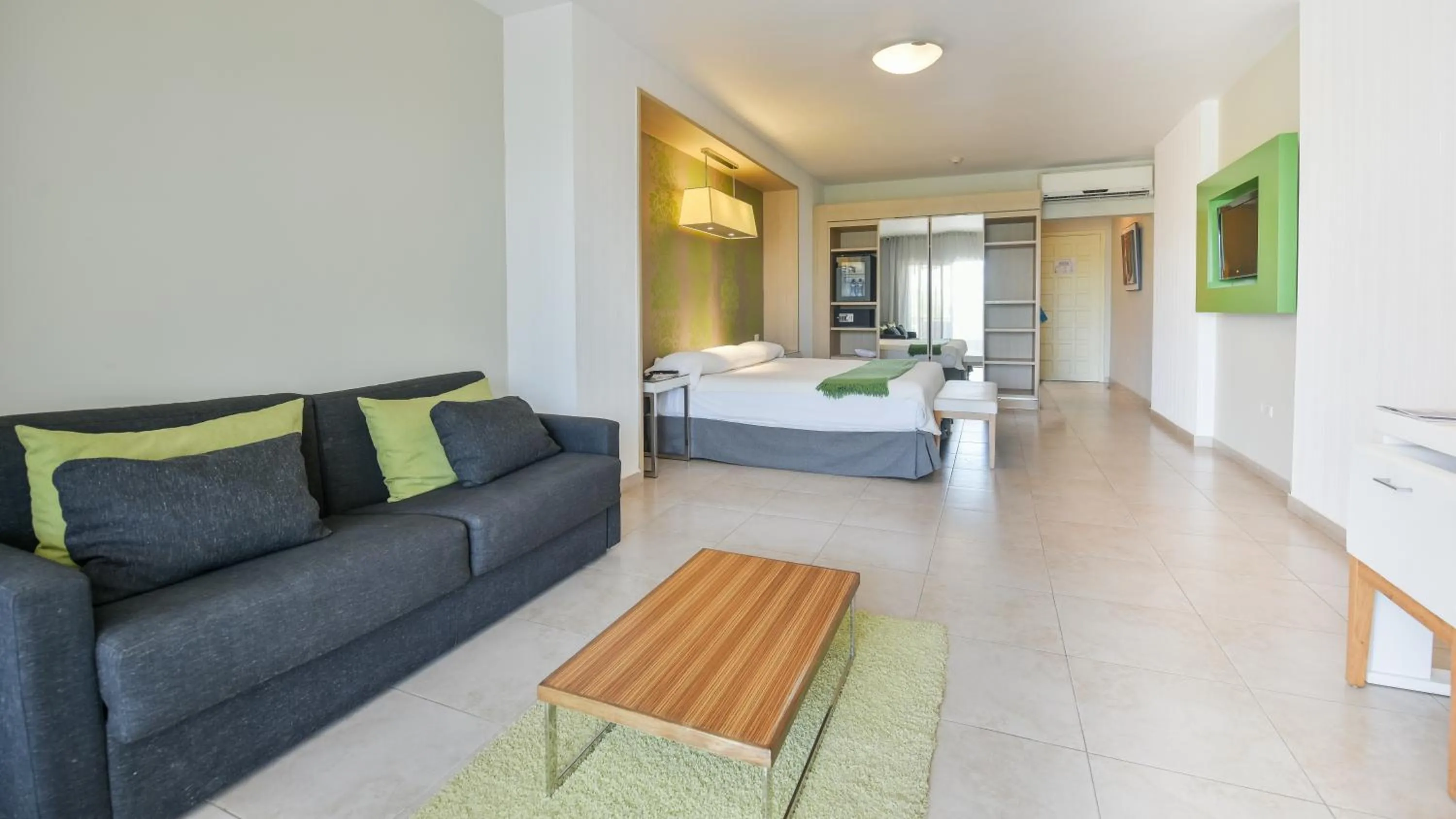 Living room, Bed in El Rancho Haiti