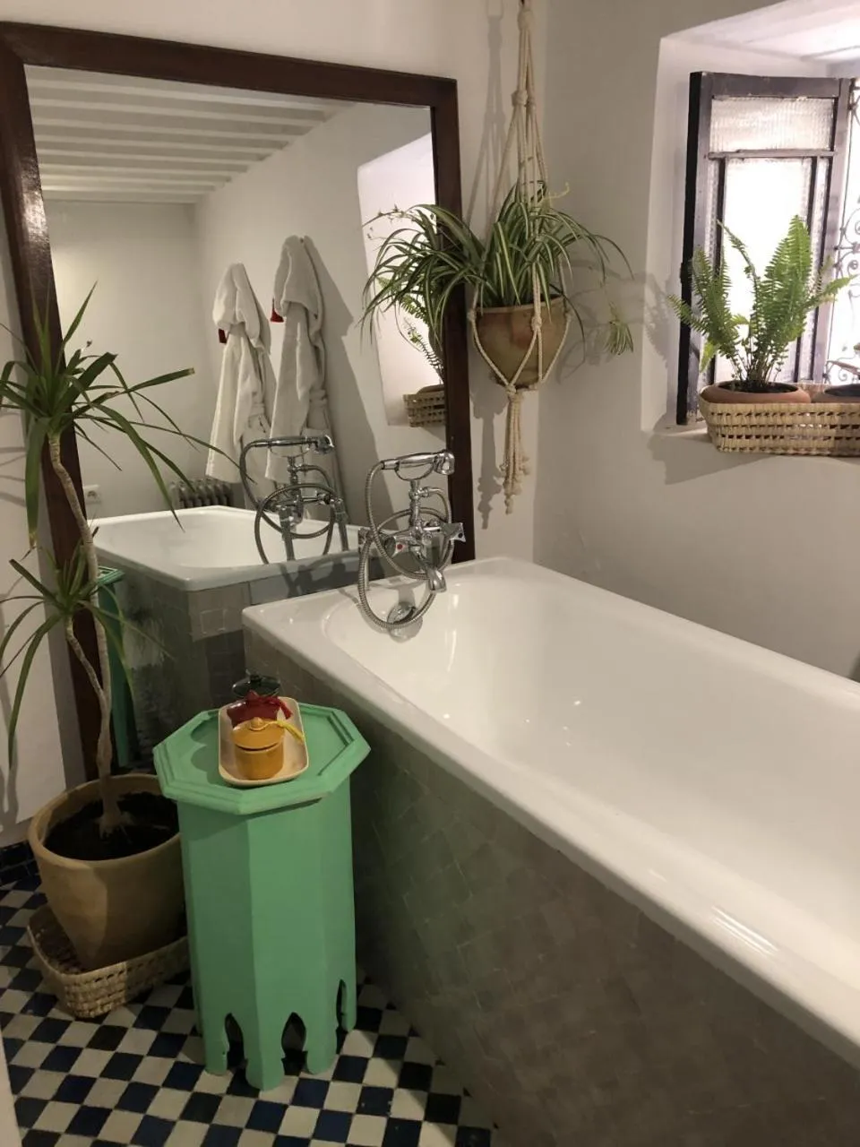 Shower in Riad Tizwa Fes