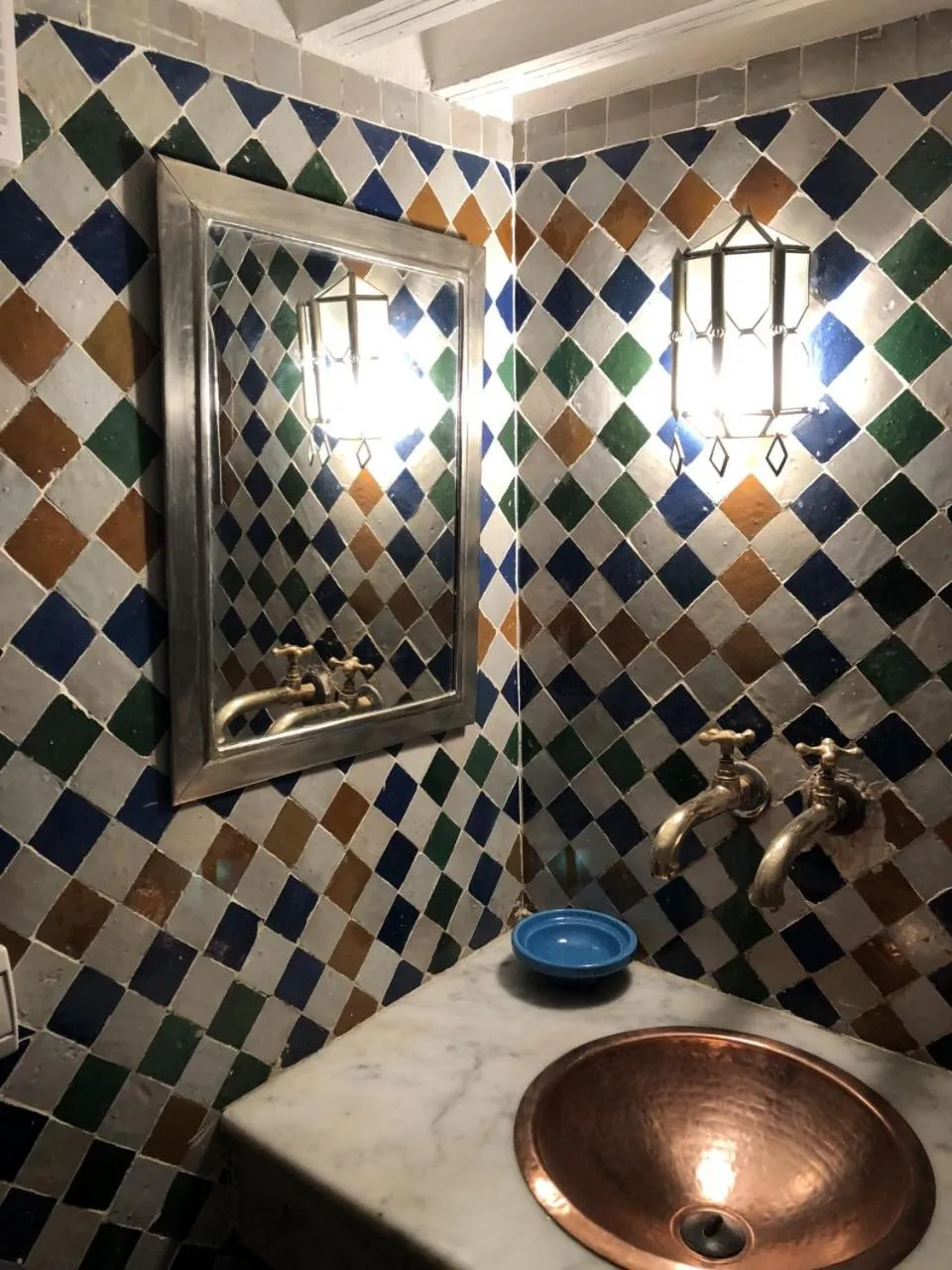 Shower in Riad Tizwa Fes