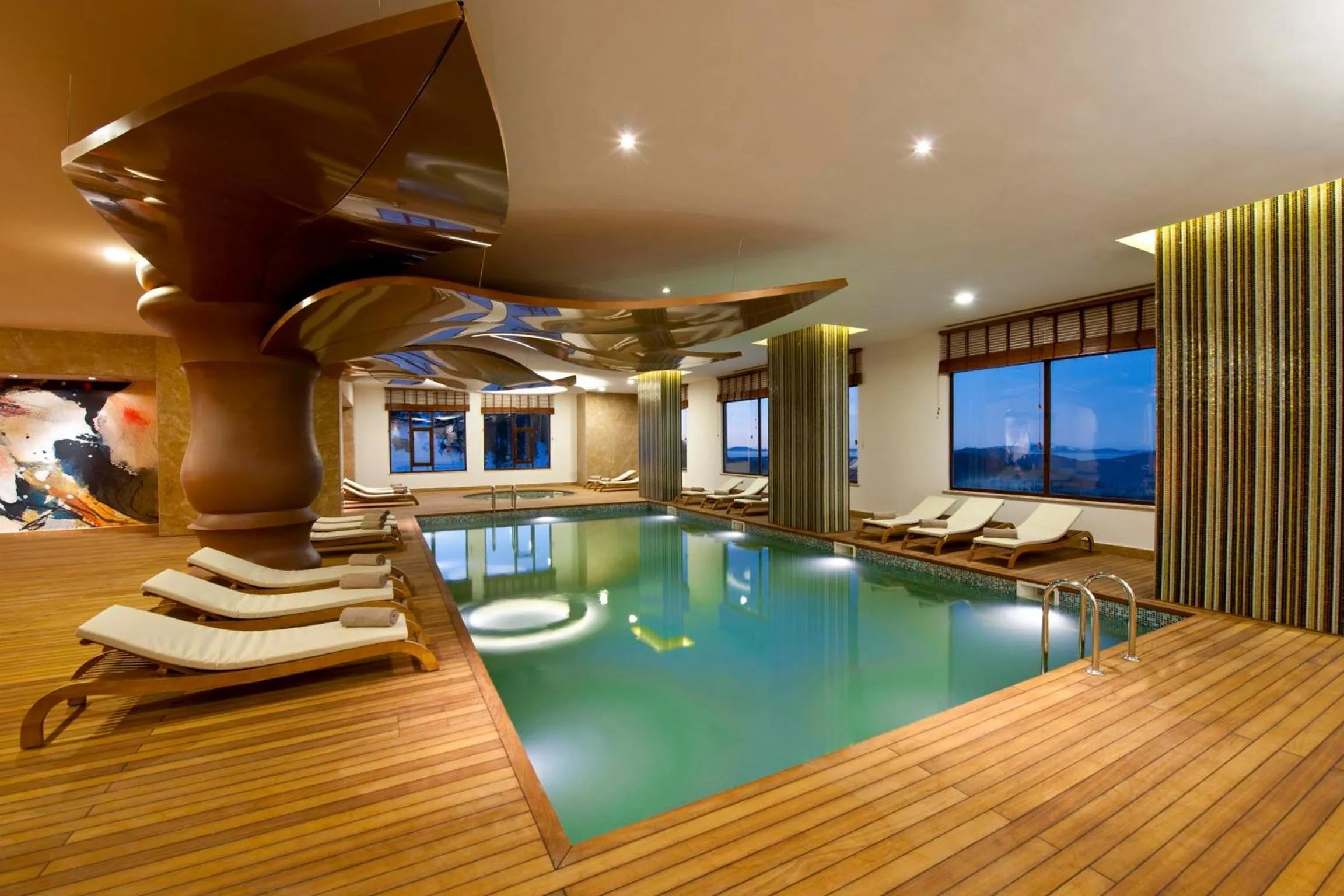 Swimming pool in Kaya Palazzo Ski & Mountain Resort