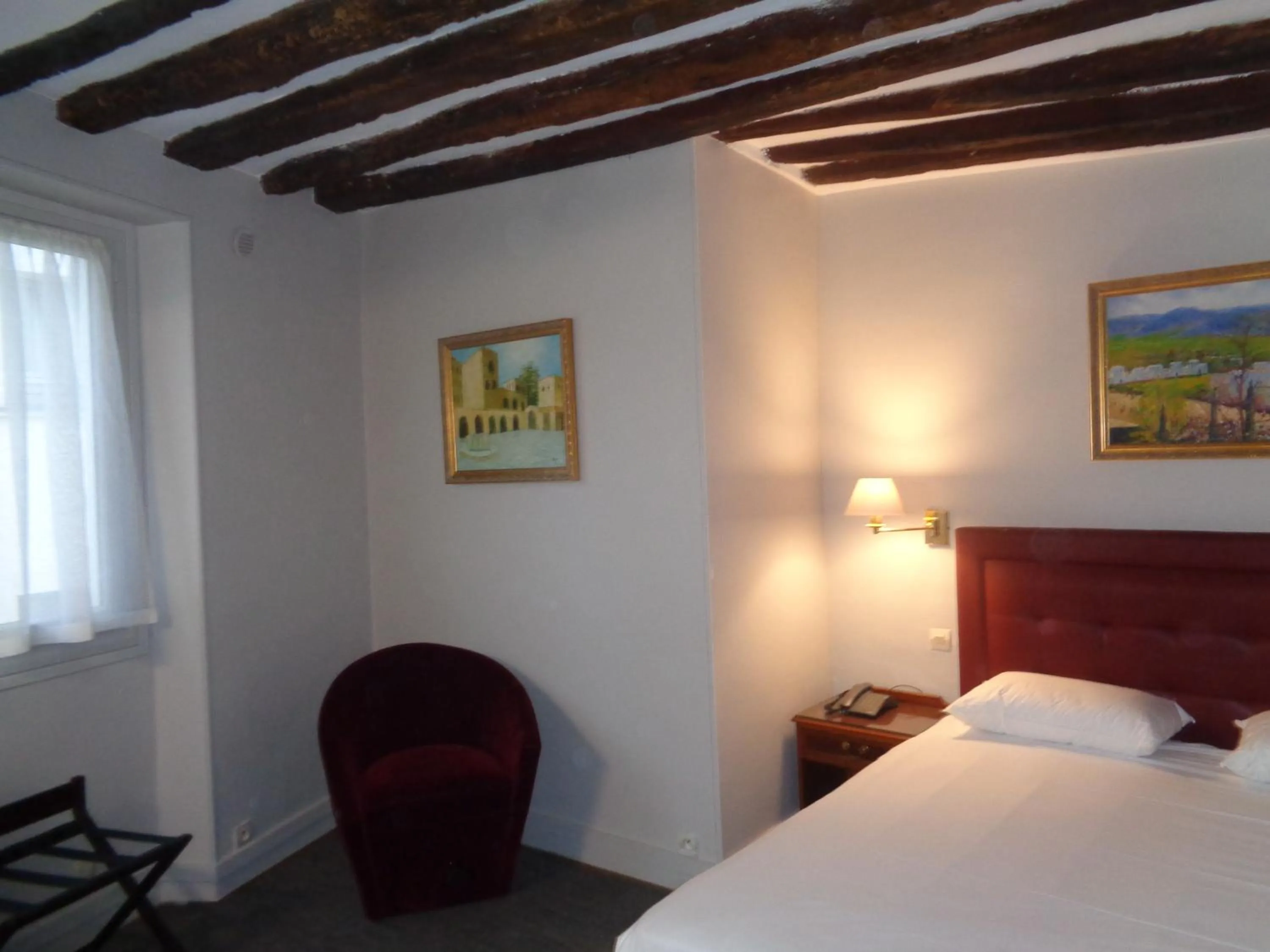 Bedroom, Bed in Hôtel les Degrés de Notre Dame