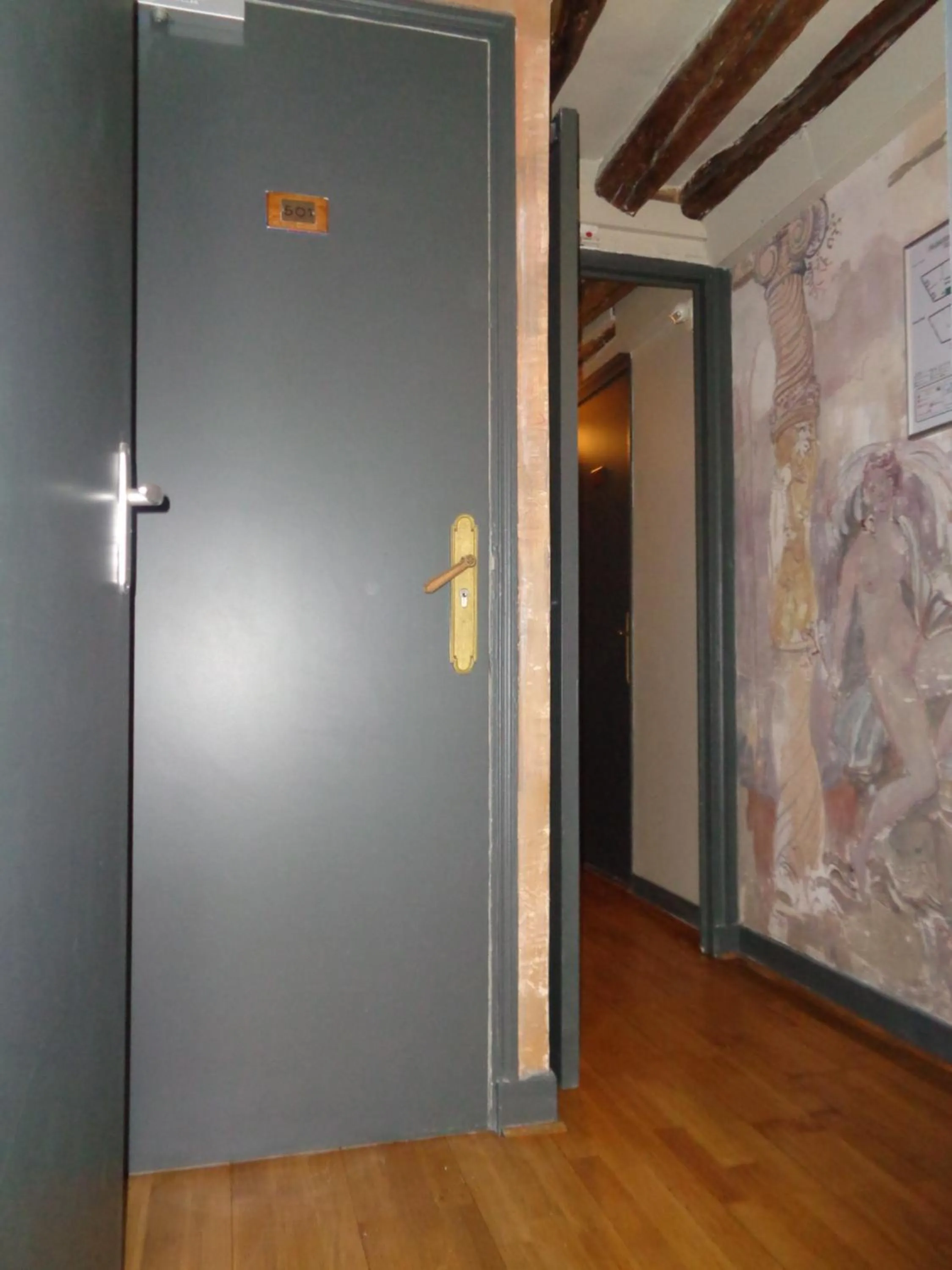 Property building in Hôtel les Degrés de Notre Dame