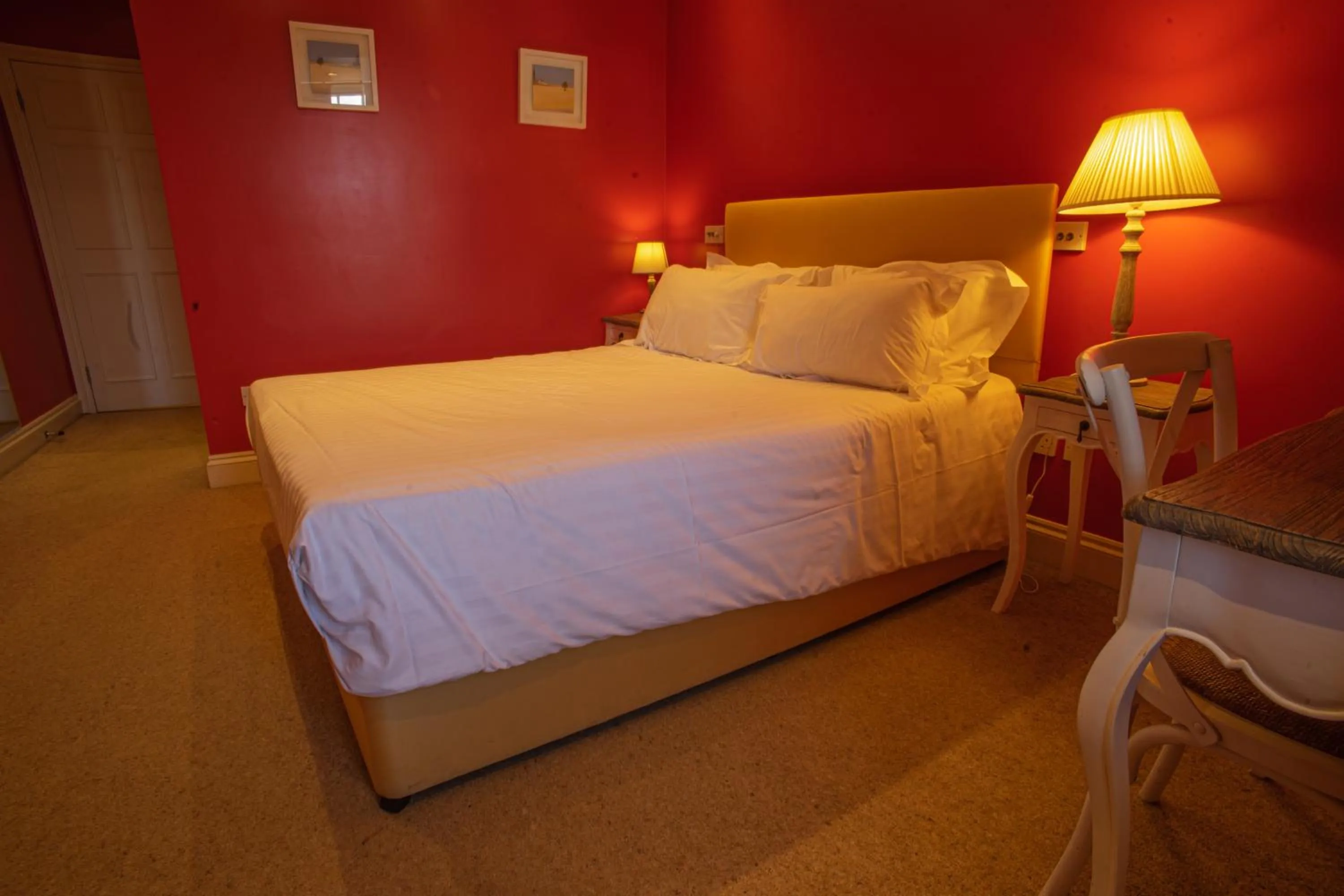 Bed in Buccleuch and Queensberry Arms Hotel