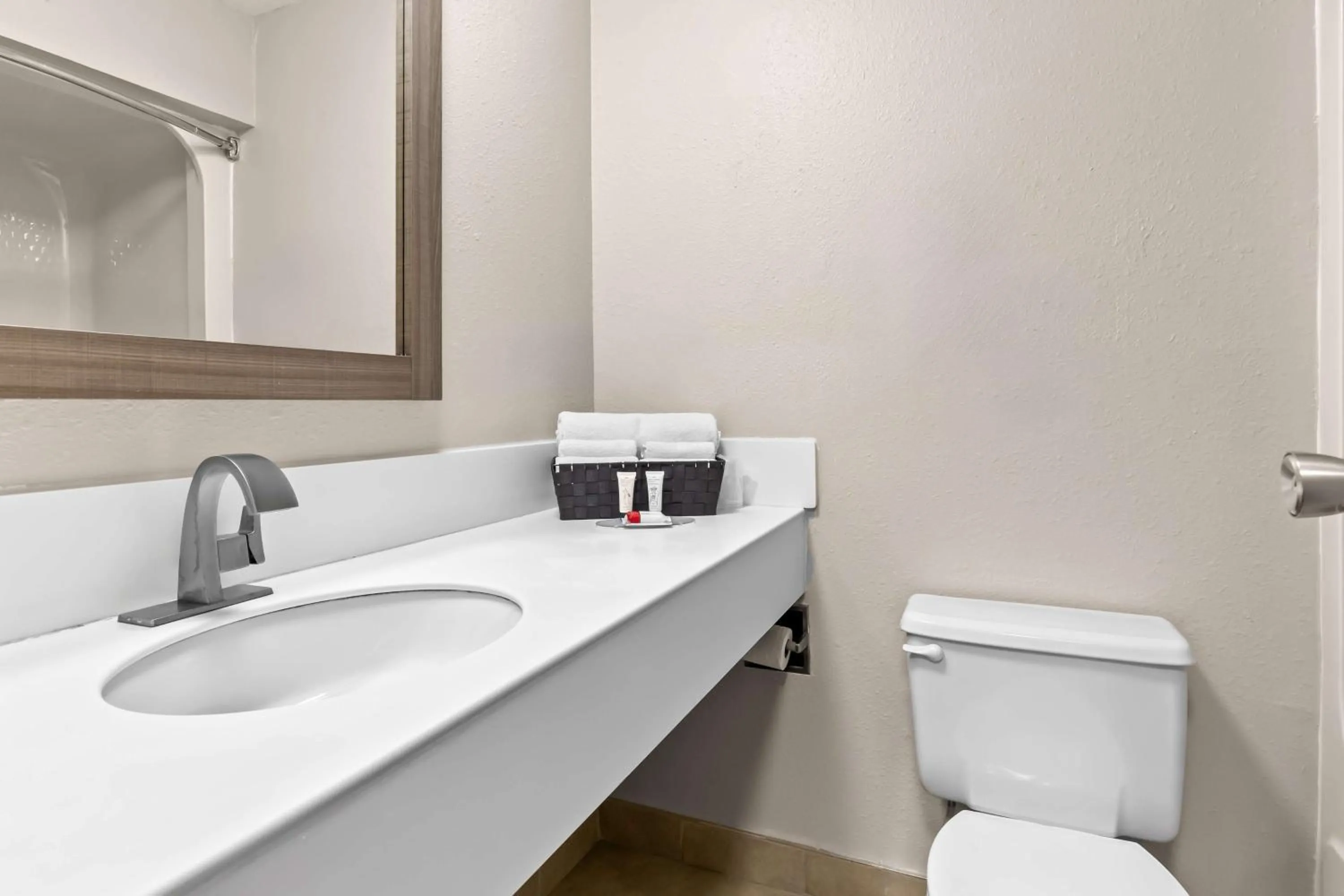 Bathroom in Red Lion Inn & Suites Saint Louis