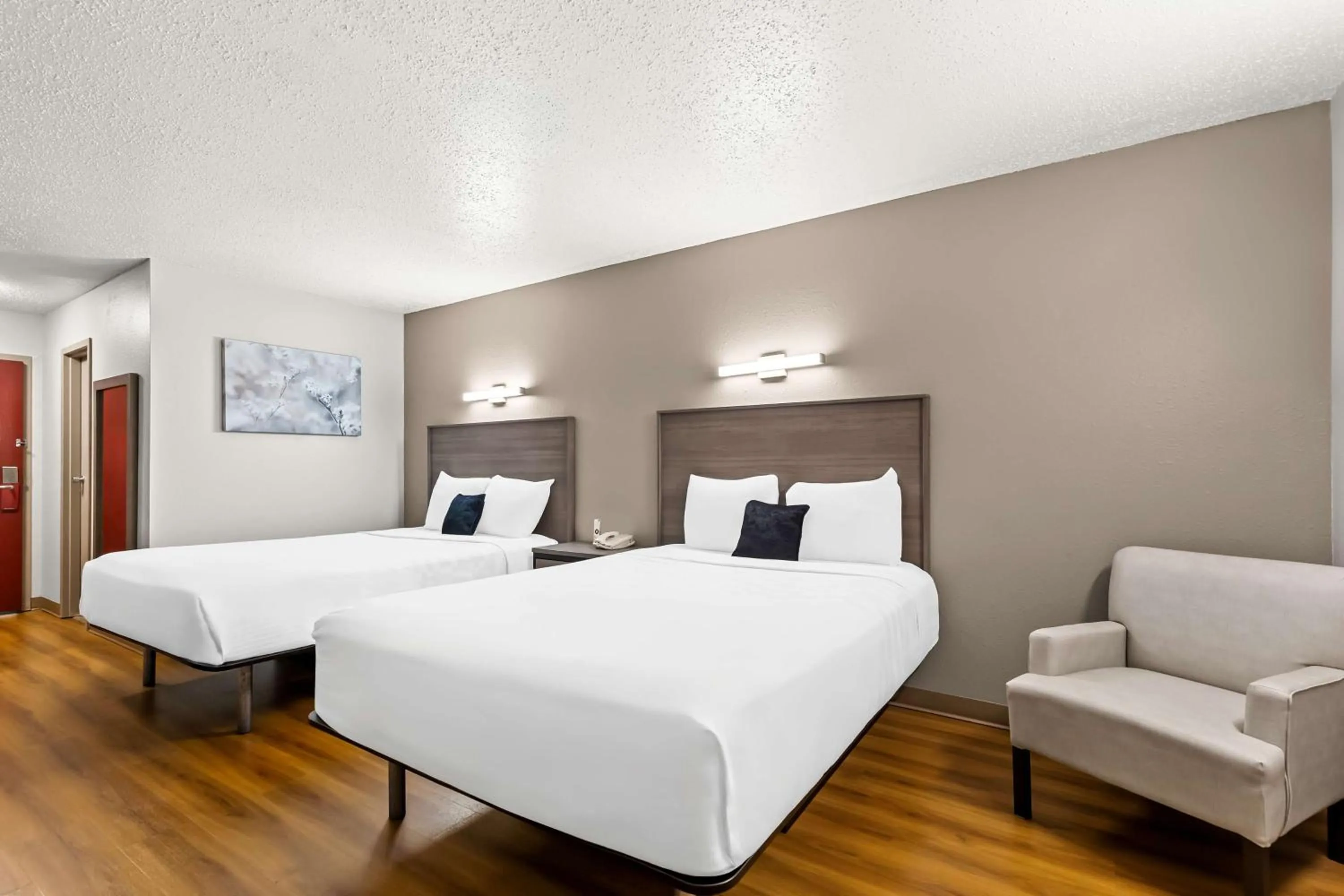 Bedroom in Red Lion Inn & Suites Saint Louis