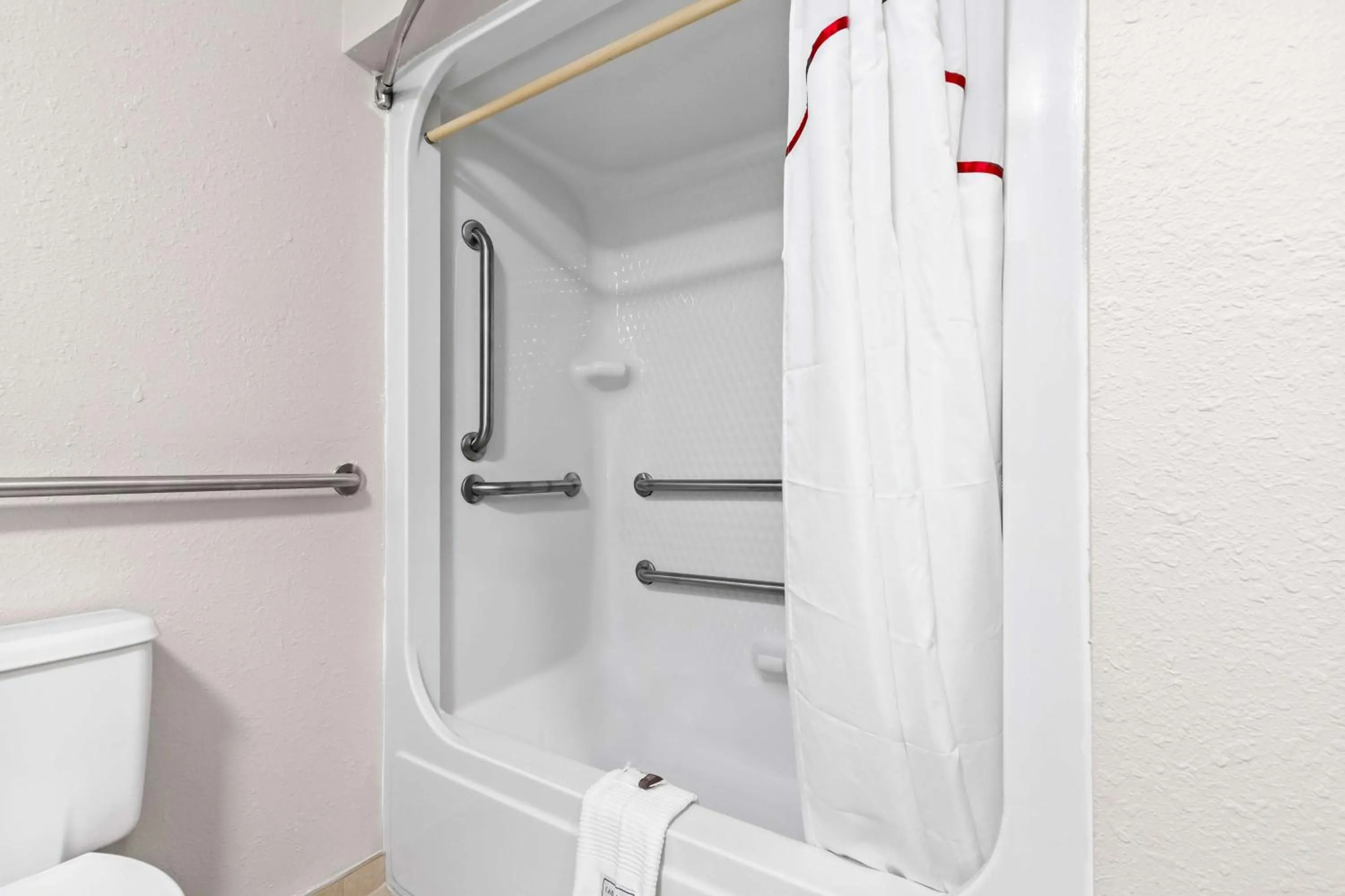 Bathroom in Red Lion Inn & Suites Saint Louis