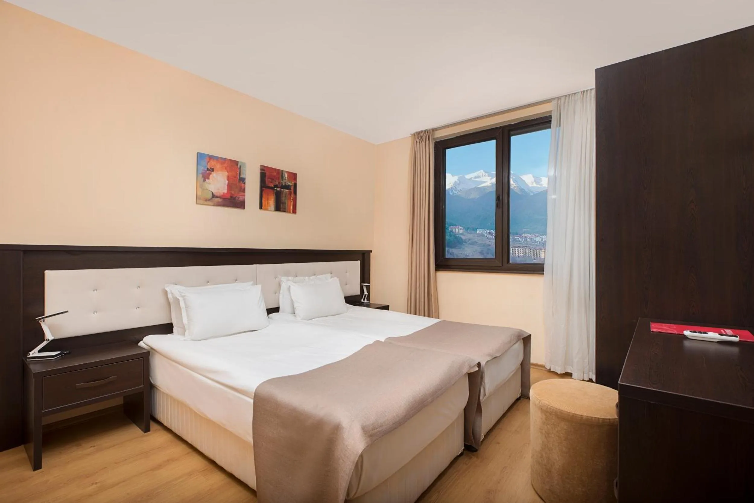 Mountain view, Bed in Apartments Bansko