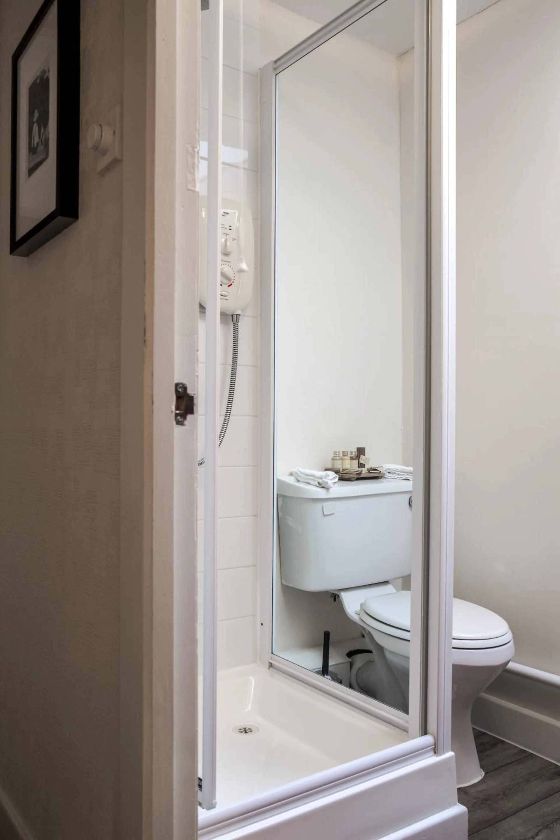Bathroom in The Craven Heifer at Stainforth
