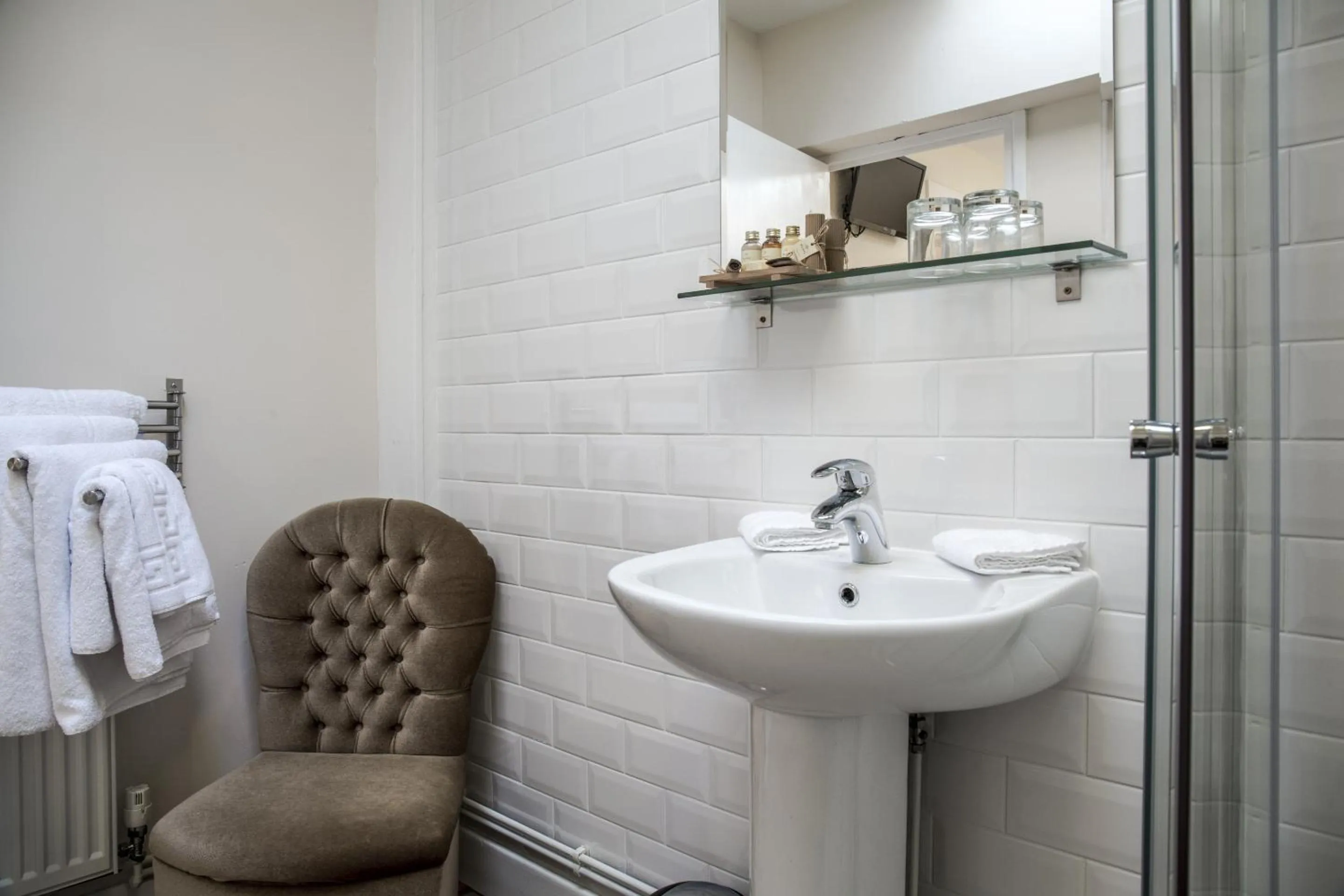 Bathroom in The Craven Heifer at Stainforth
