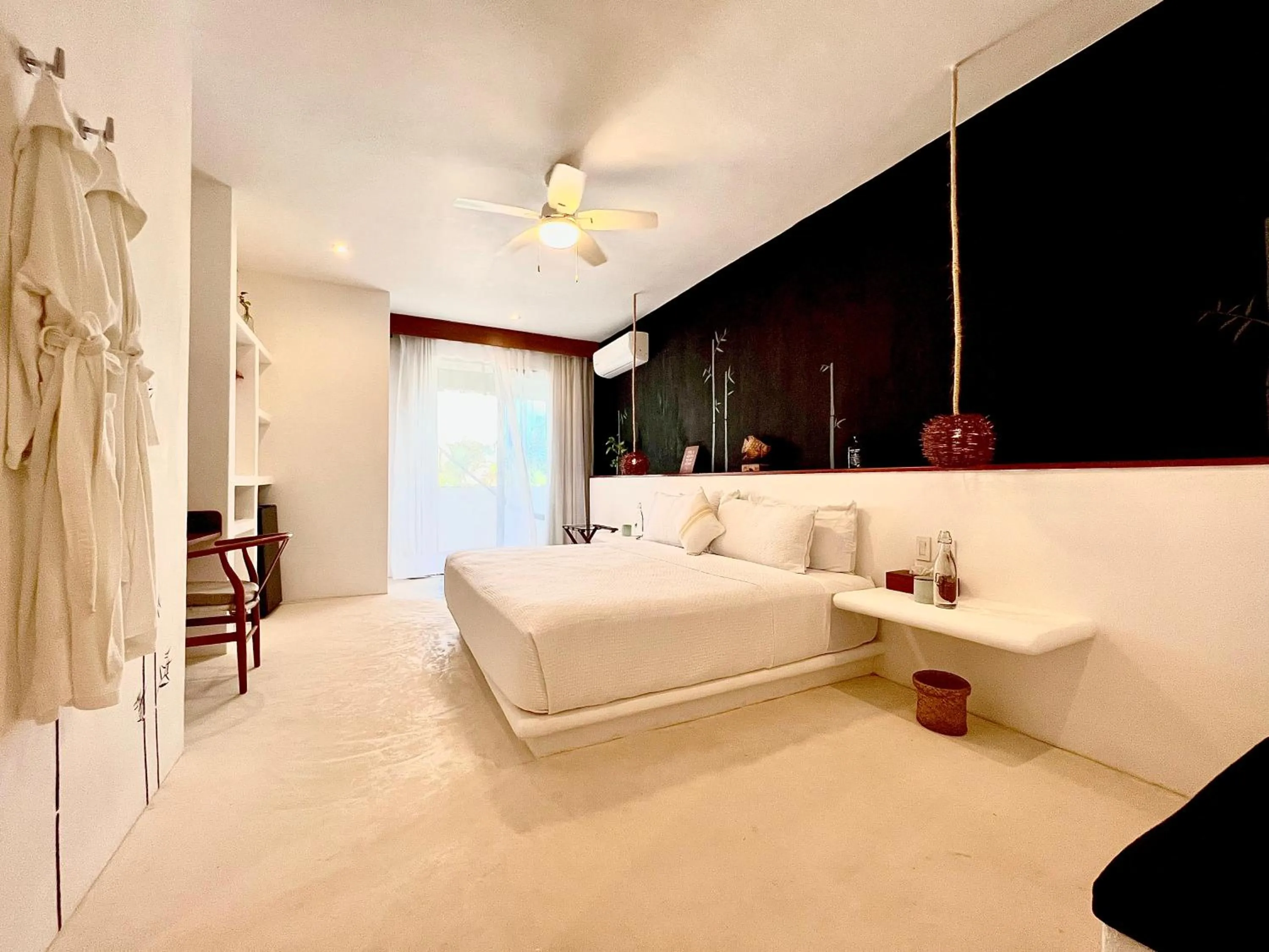 Photo of the whole room, Bed in Hotel Casa HX - Adults Only