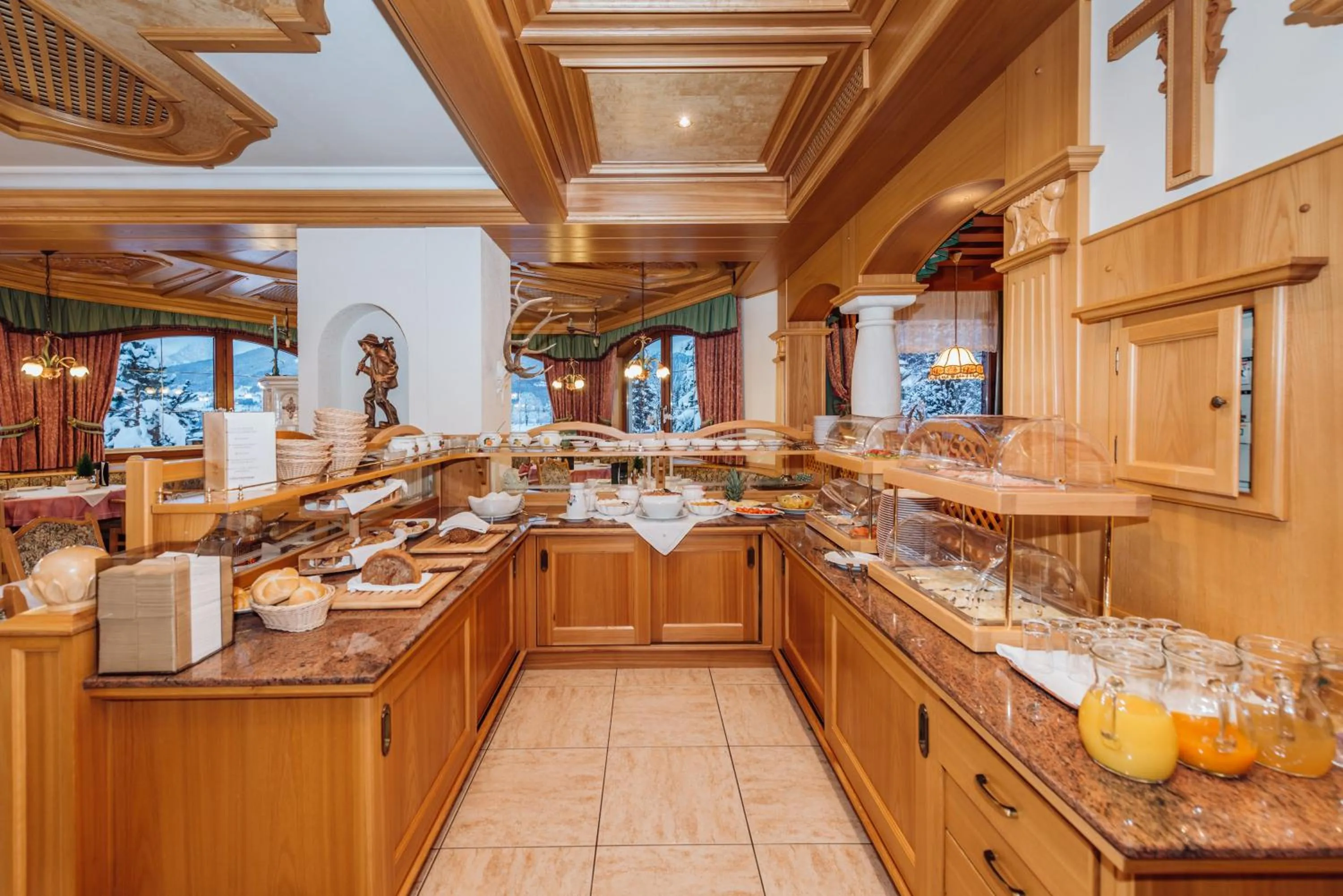 Restaurant/places to eat in Hotel Ennstalerhof