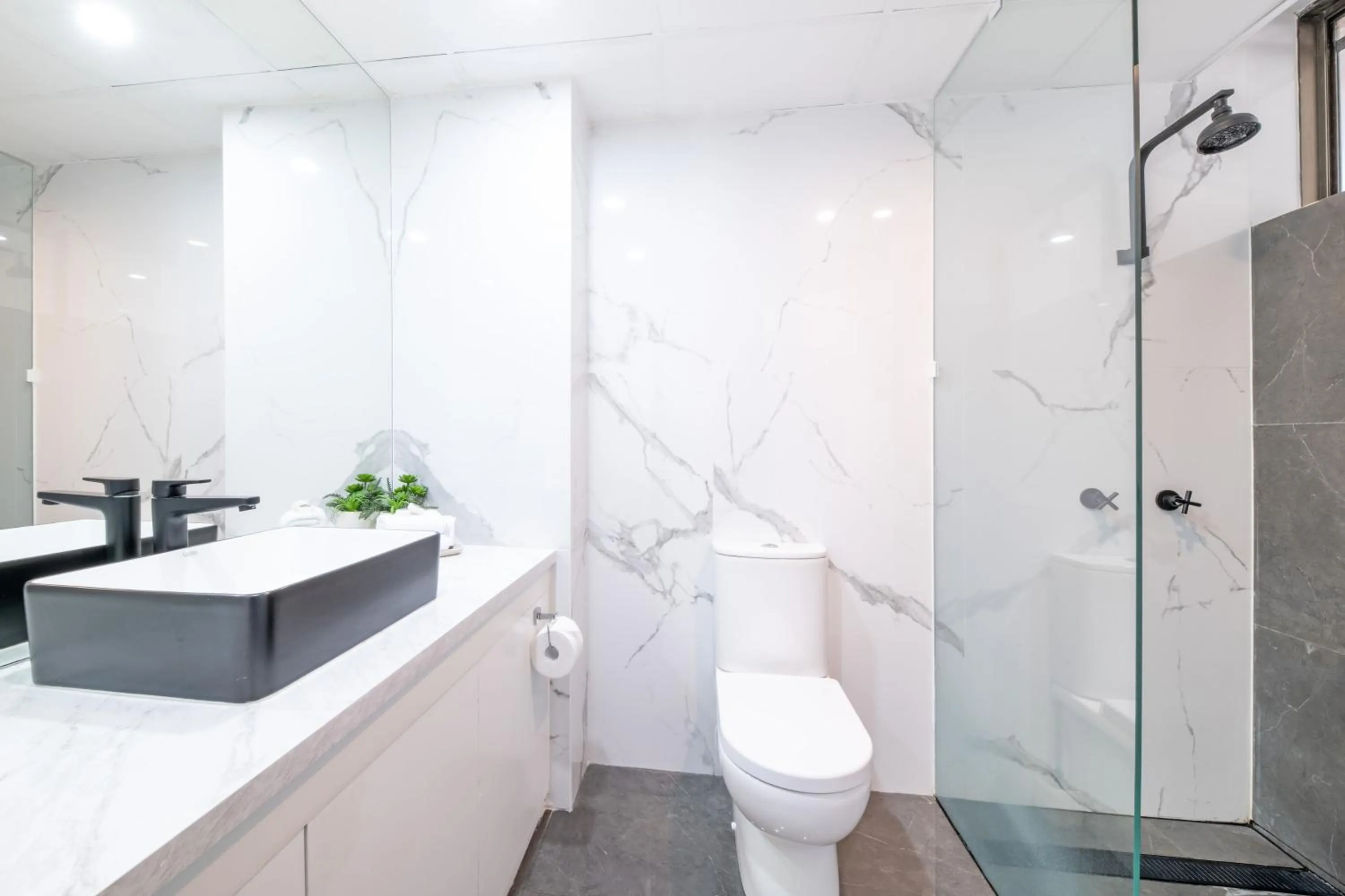 Shower in Whitsunday Terraces Resort