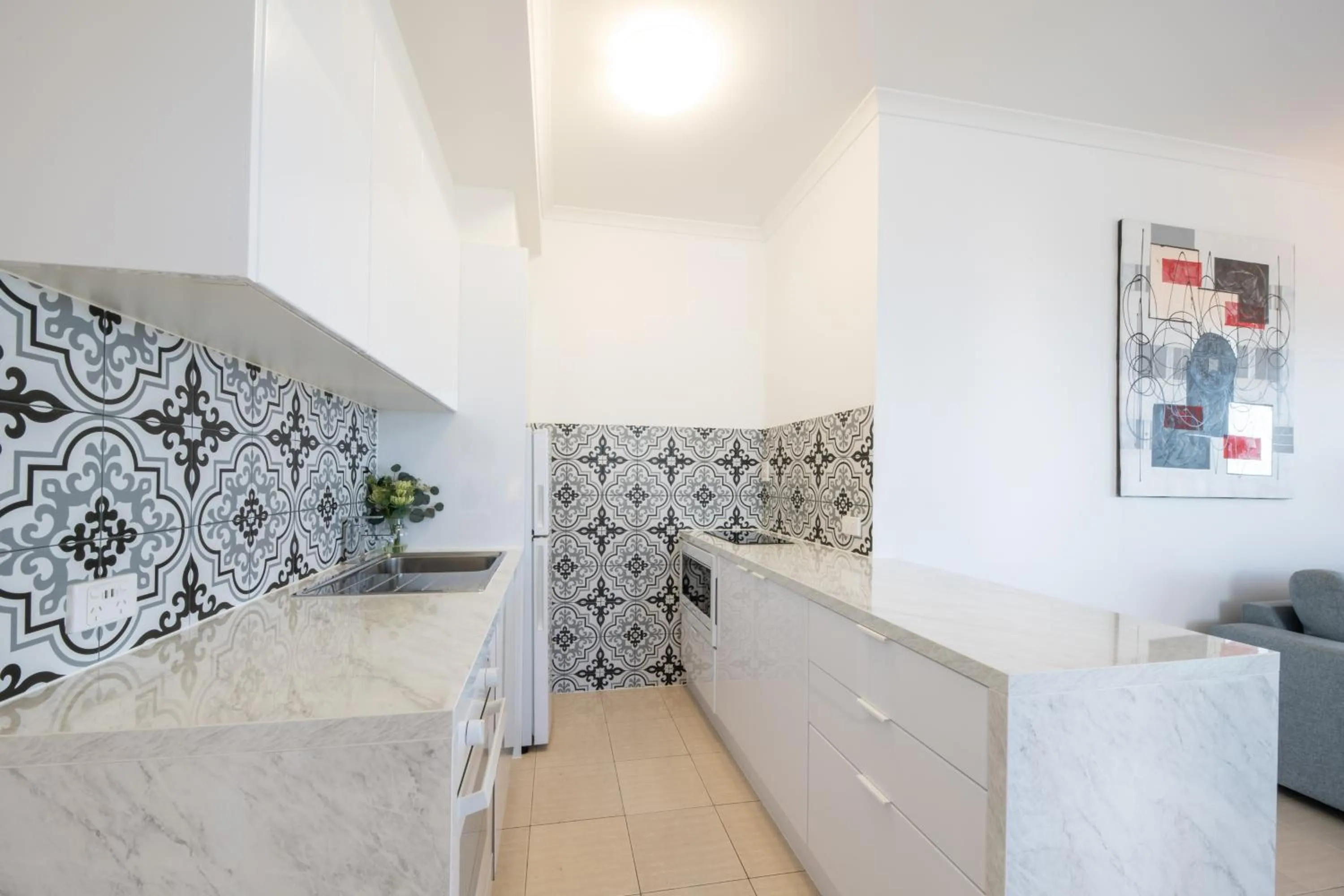 Coffee/tea facilities, Bed in Whitsunday Terraces Resort