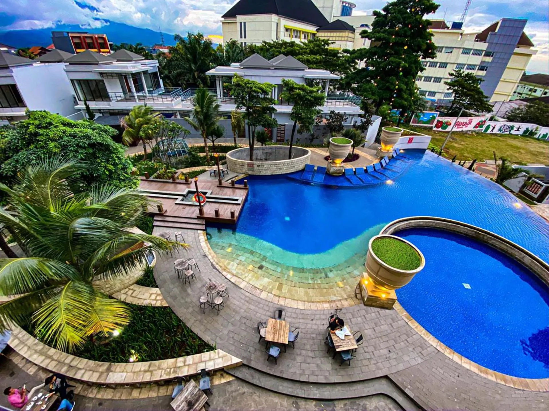 Swimming pool in Nemuru Grand Bhuvana Ciawi