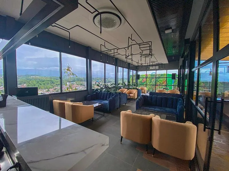 Restaurant/places to eat in Nemuru Grand Bhuvana Ciawi