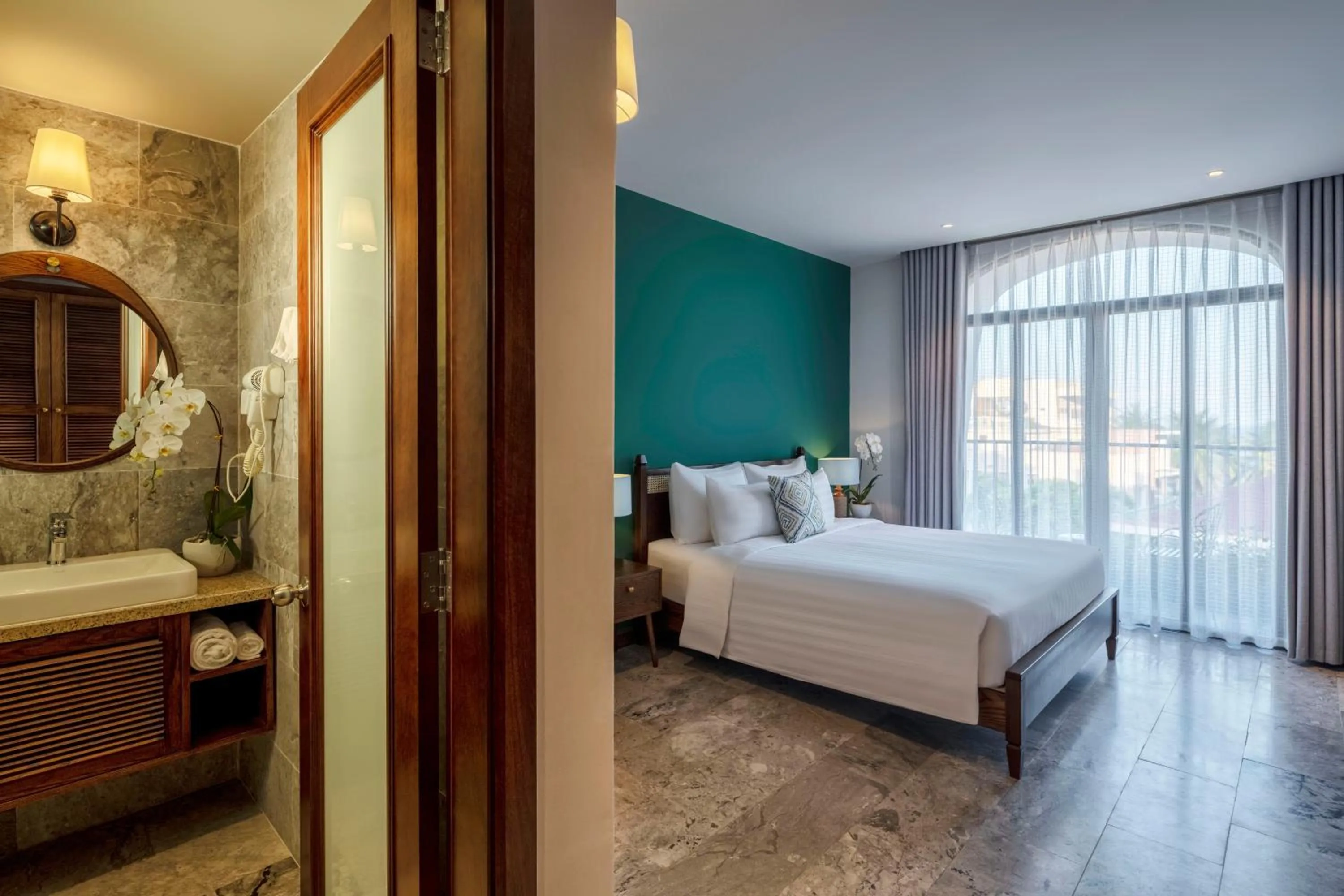 Photo of the whole room, Bed in Salmalia Boutique Hotel & Spa