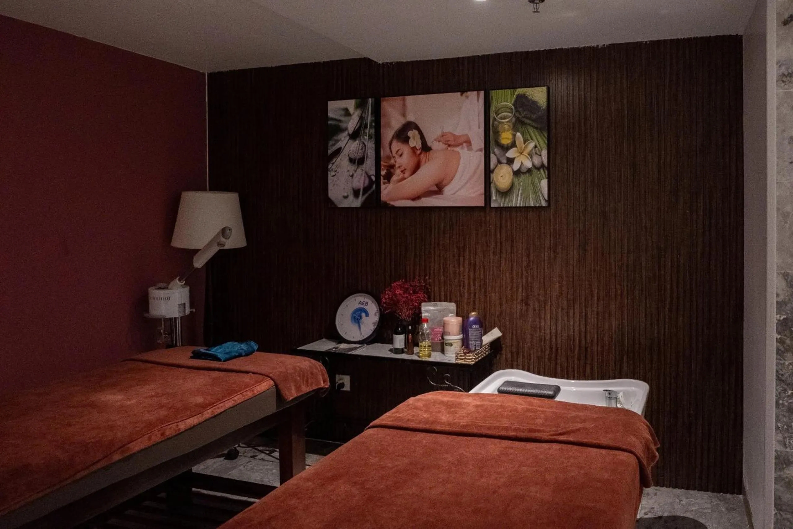 Massage, Bed in Salmalia Boutique Hotel & Spa