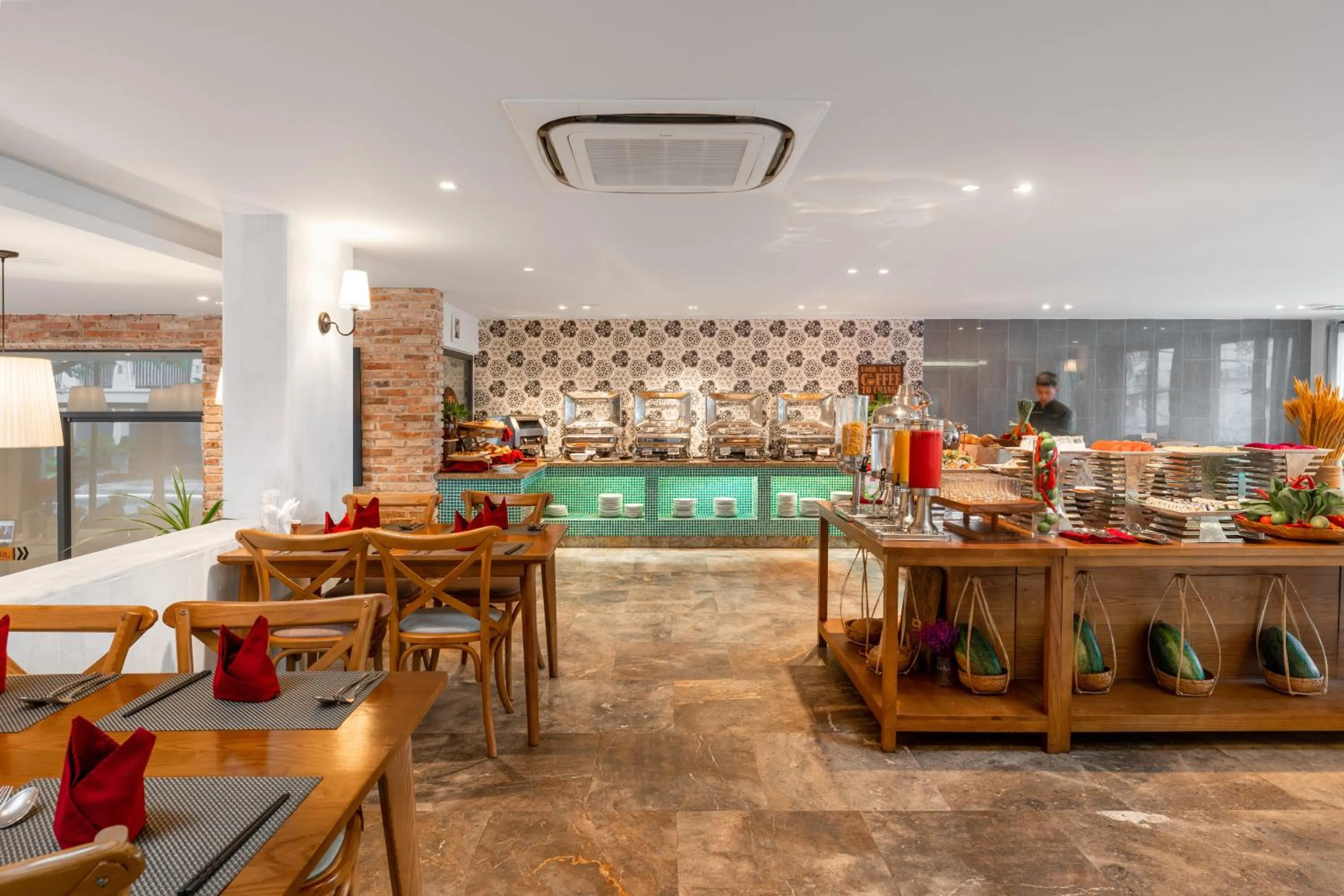 Restaurant/places to eat in Salmalia Boutique Hotel & Spa