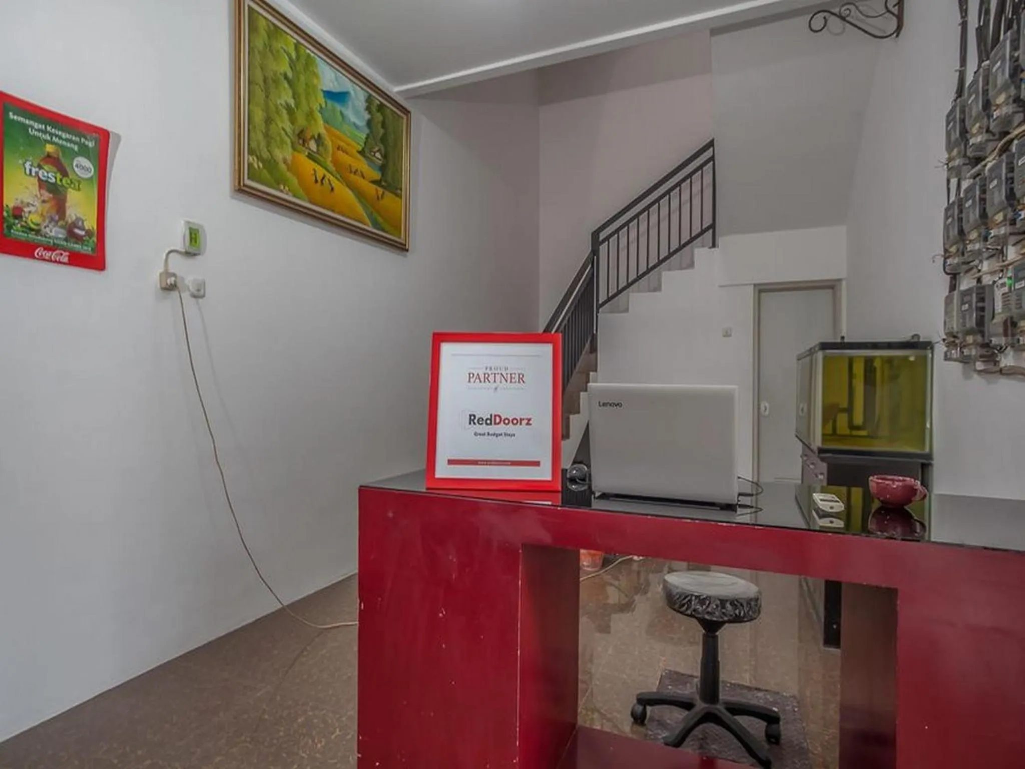 Lobby or reception in RedDoorz @ Kertajaya Surabaya
