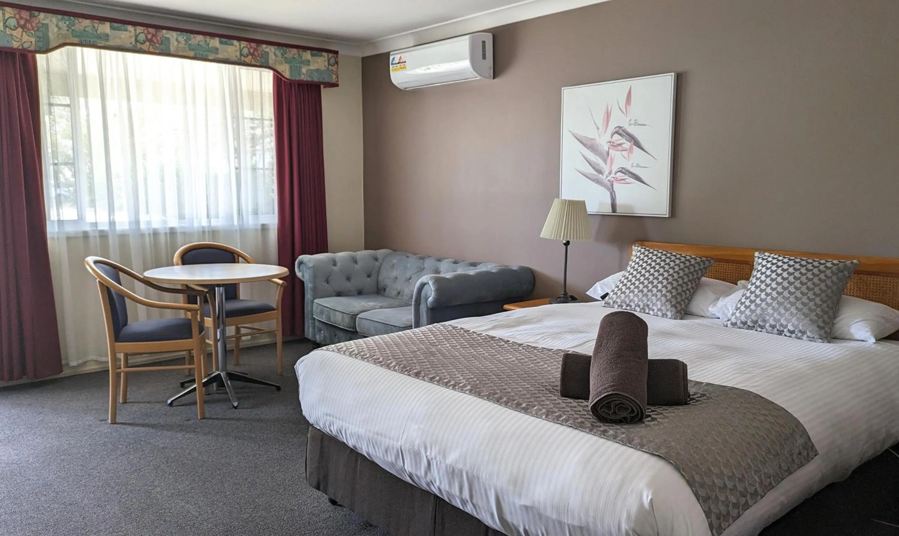 Bed in Highlands Motor Inn