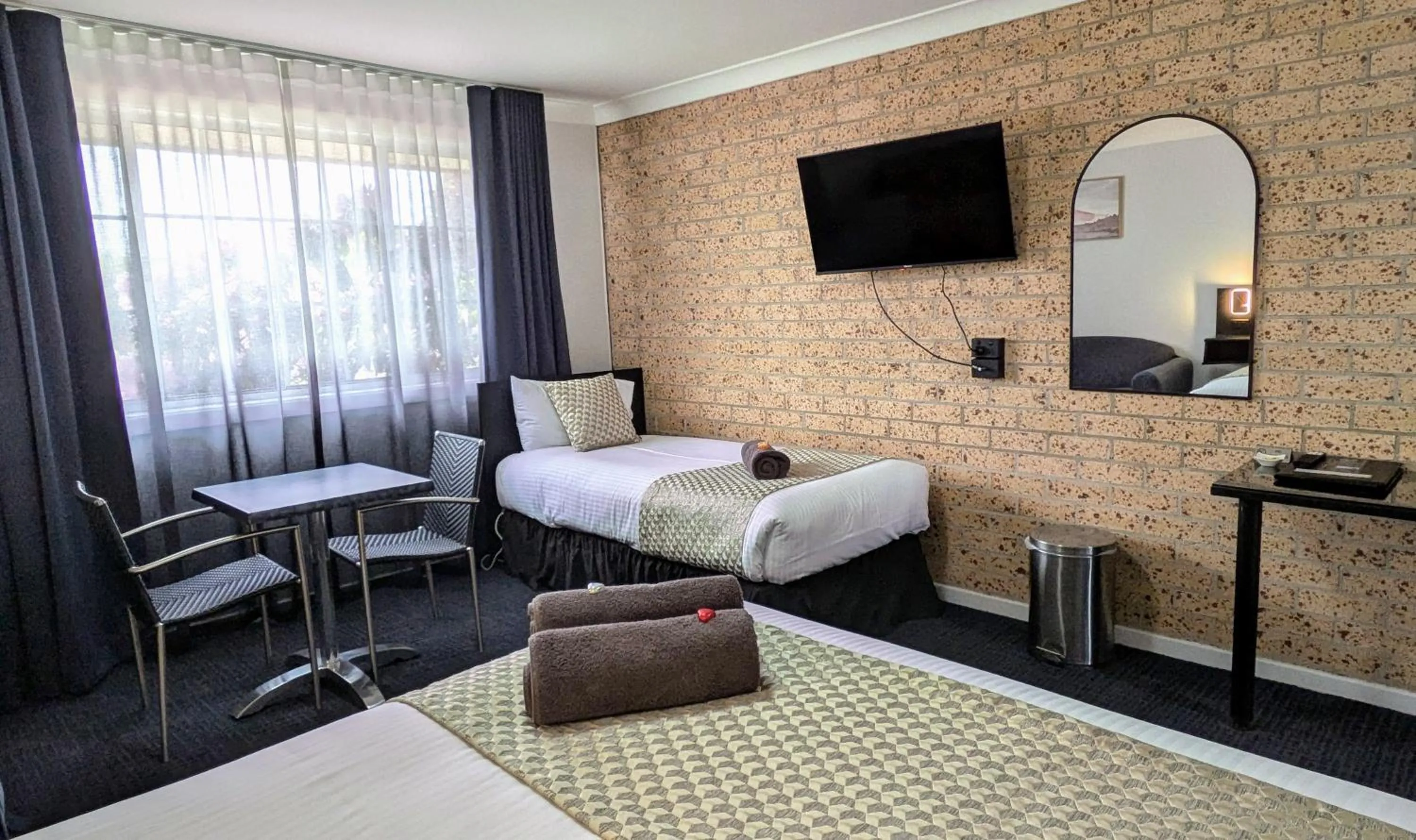 Bed in Highlands Motor Inn