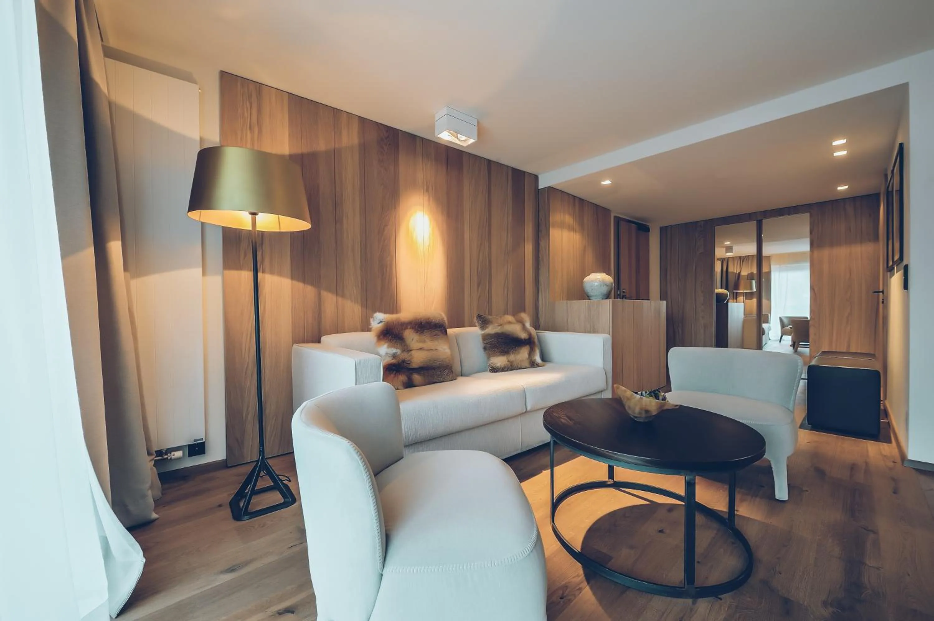 Decorative detail, Bed in Elizabeth Arthotel Adults Only