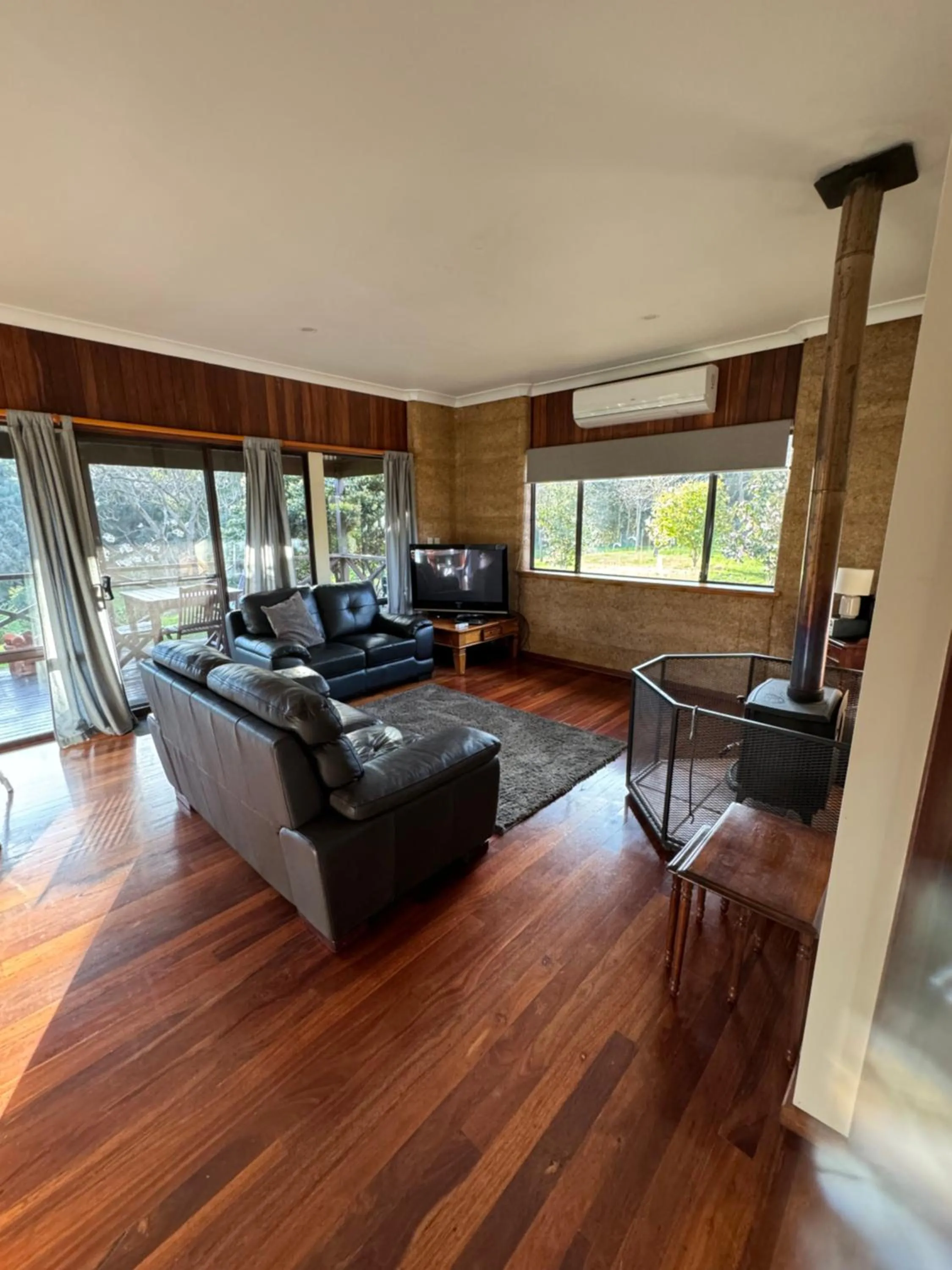 Living room in Balingup Jalbrook Cottages Jalbrook Estate