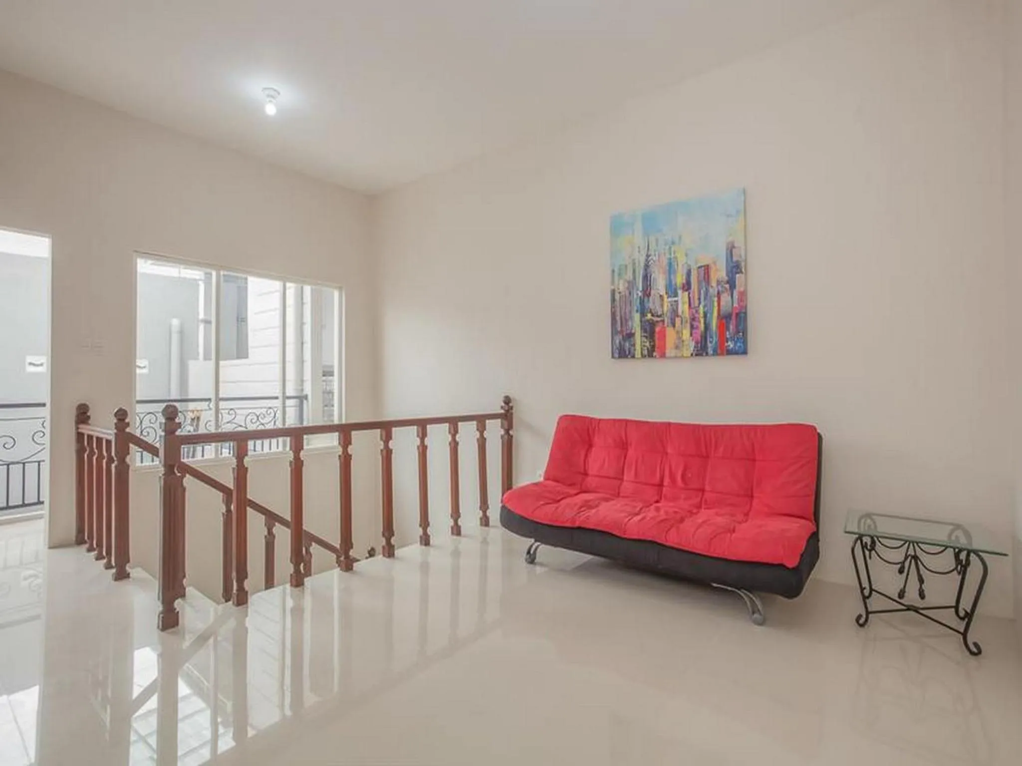 Seating area in RedDoorz near Ciputra Golf Surabaya