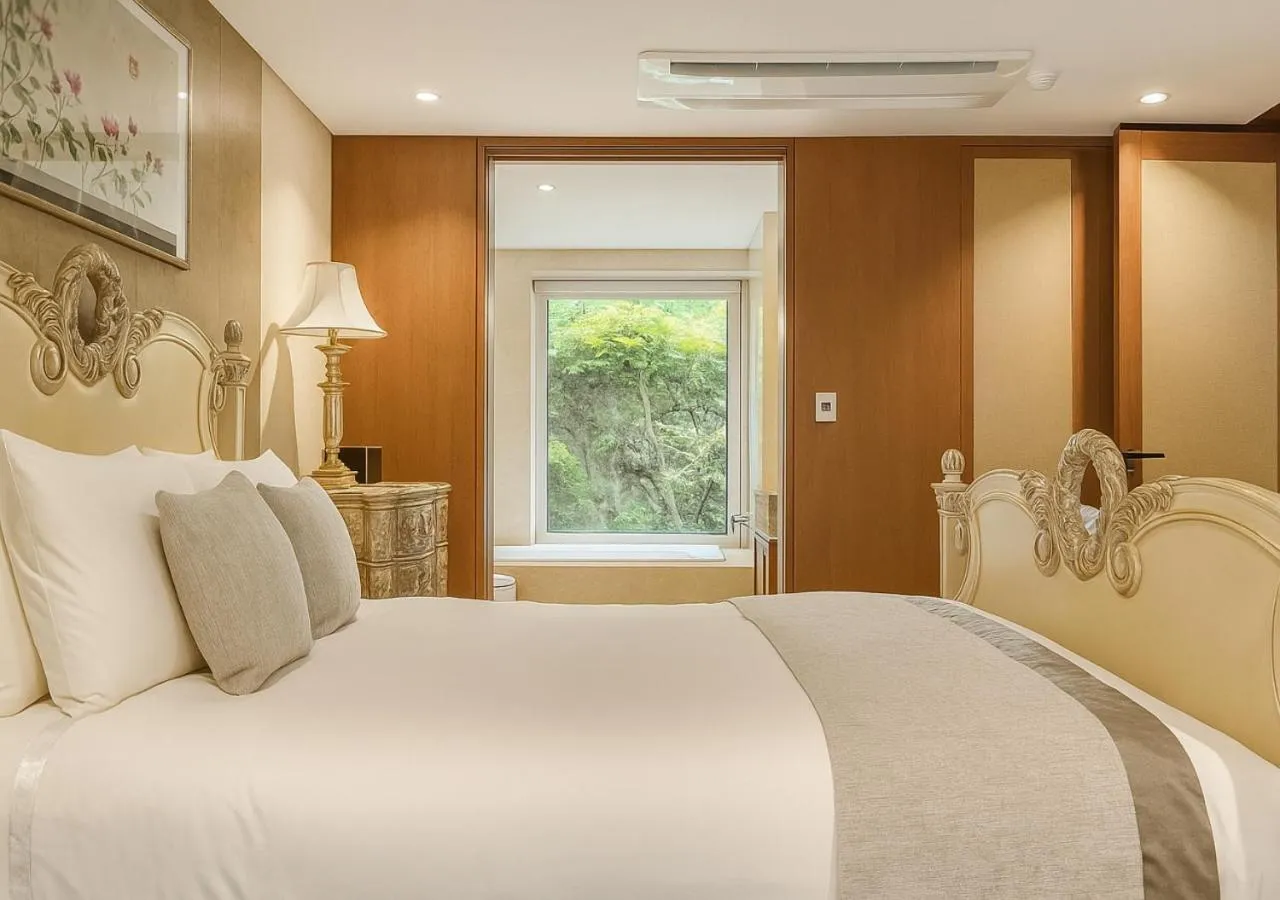 Bedroom, Bed in The Seaes Hotel & Resort