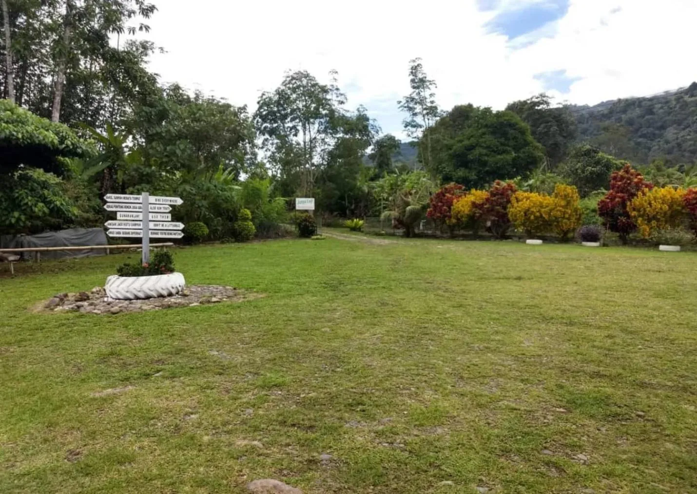 Garden in Kinabalu Poring Vacation Lodge