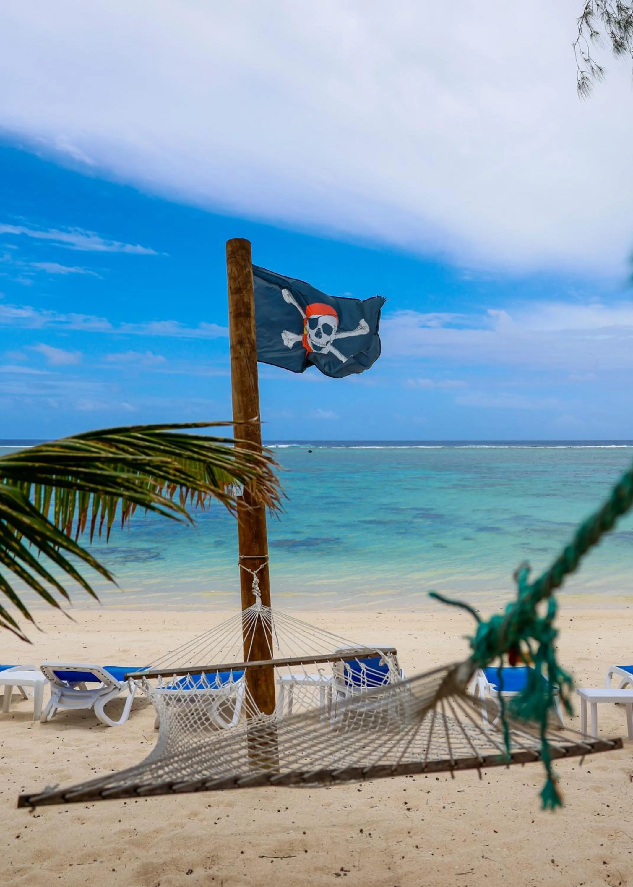 Beach in Aroa Beachside Resort