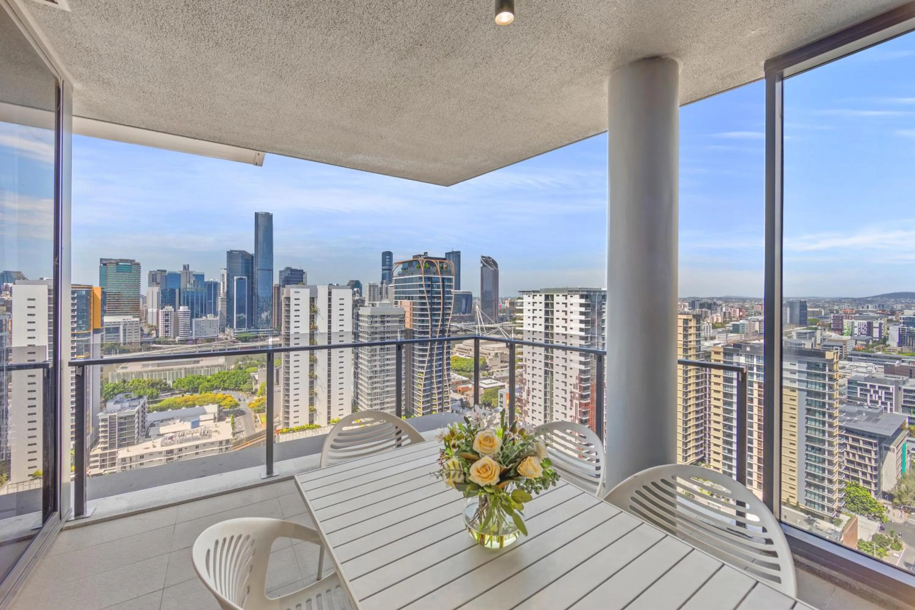 Balcony/Terrace in Brisbane One Apartments by CLLIX