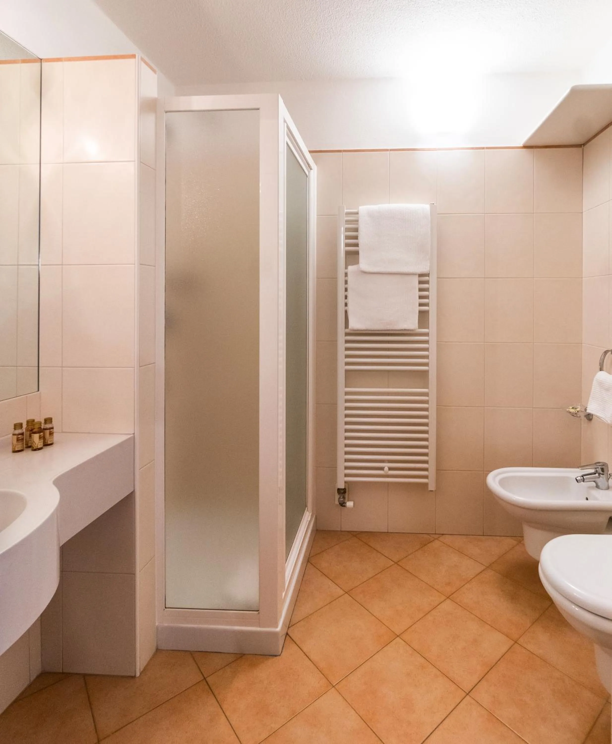 Toilet in Ambiez Residencehotel