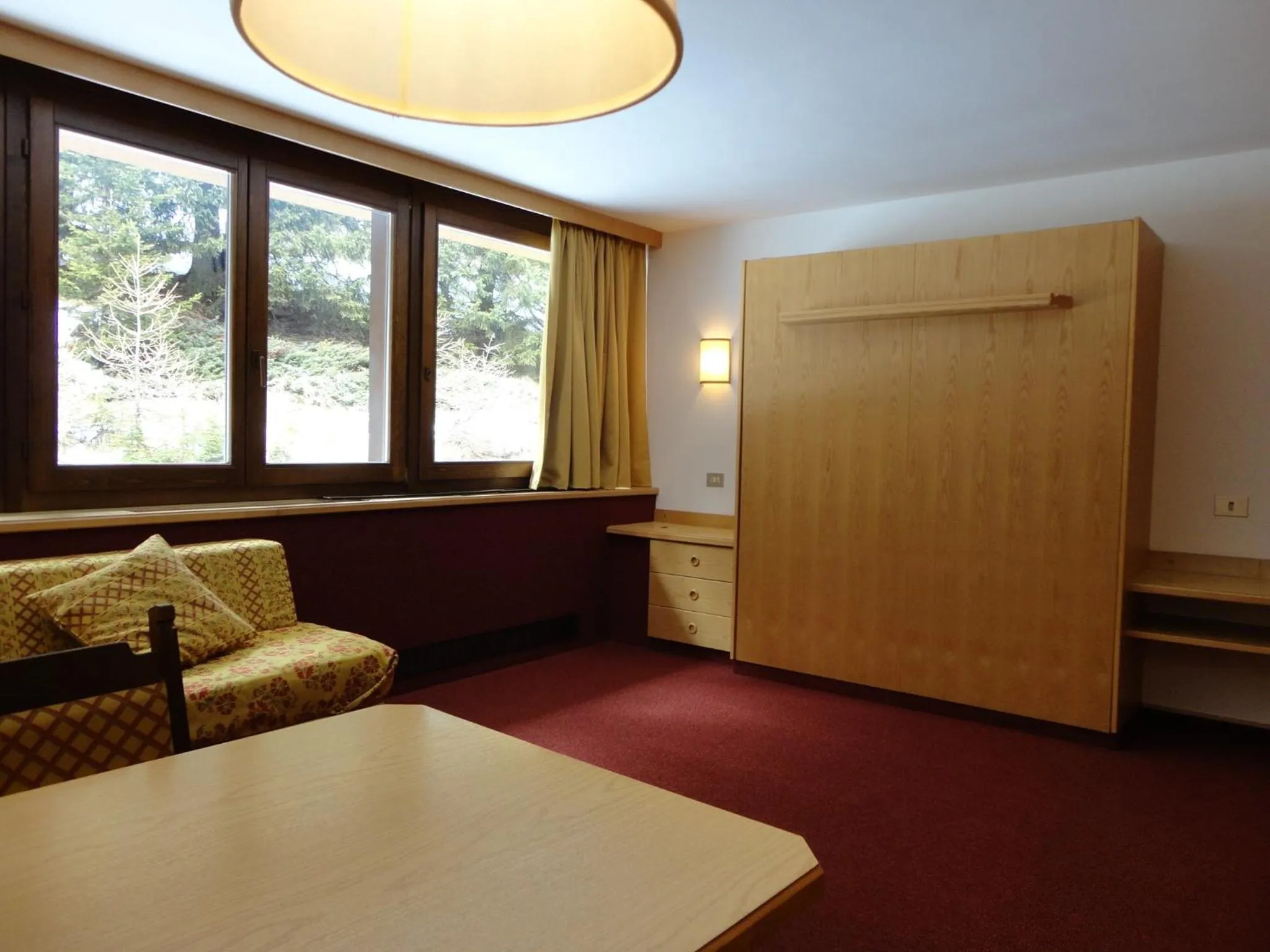 Photo of the whole room in Ambiez Residencehotel