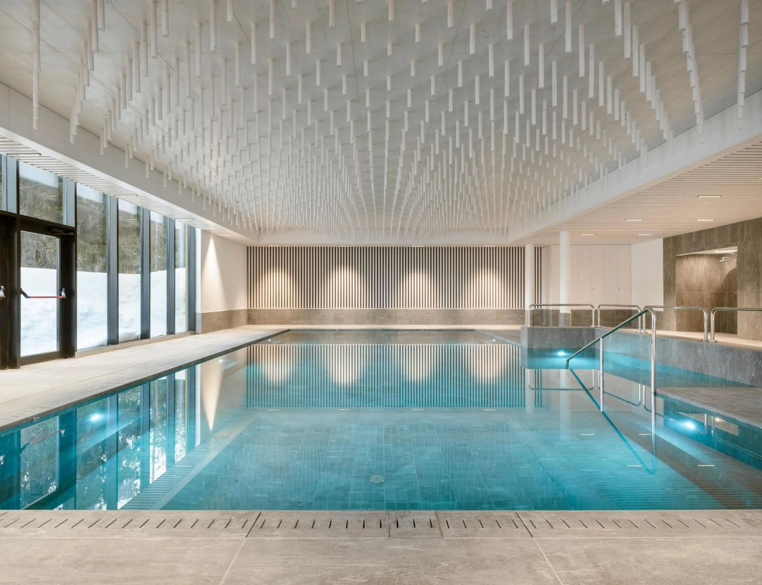 Swimming pool in Ambiez Residencehotel