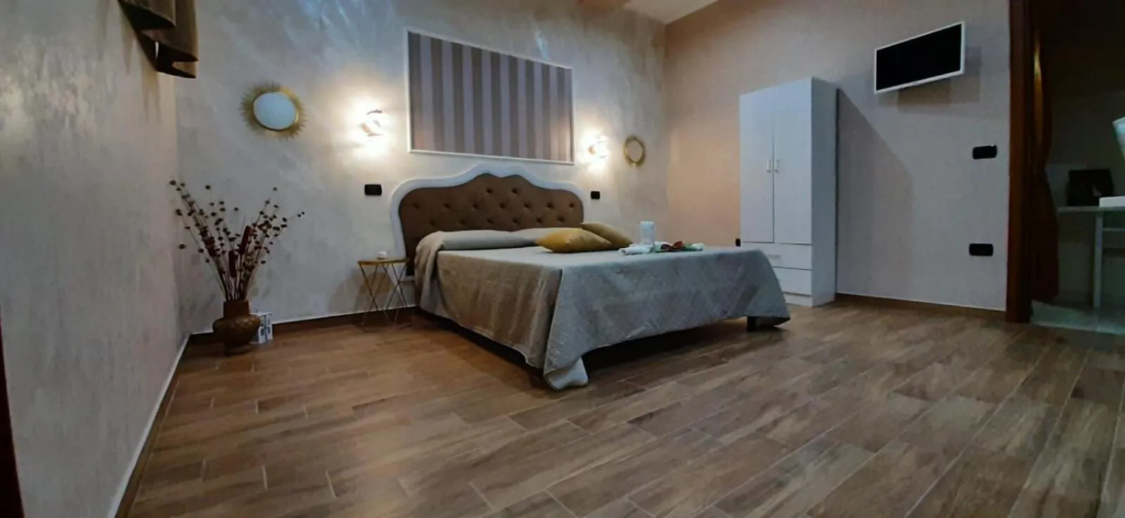 Bed in B&b Villa Santa Sofia by holidayngo