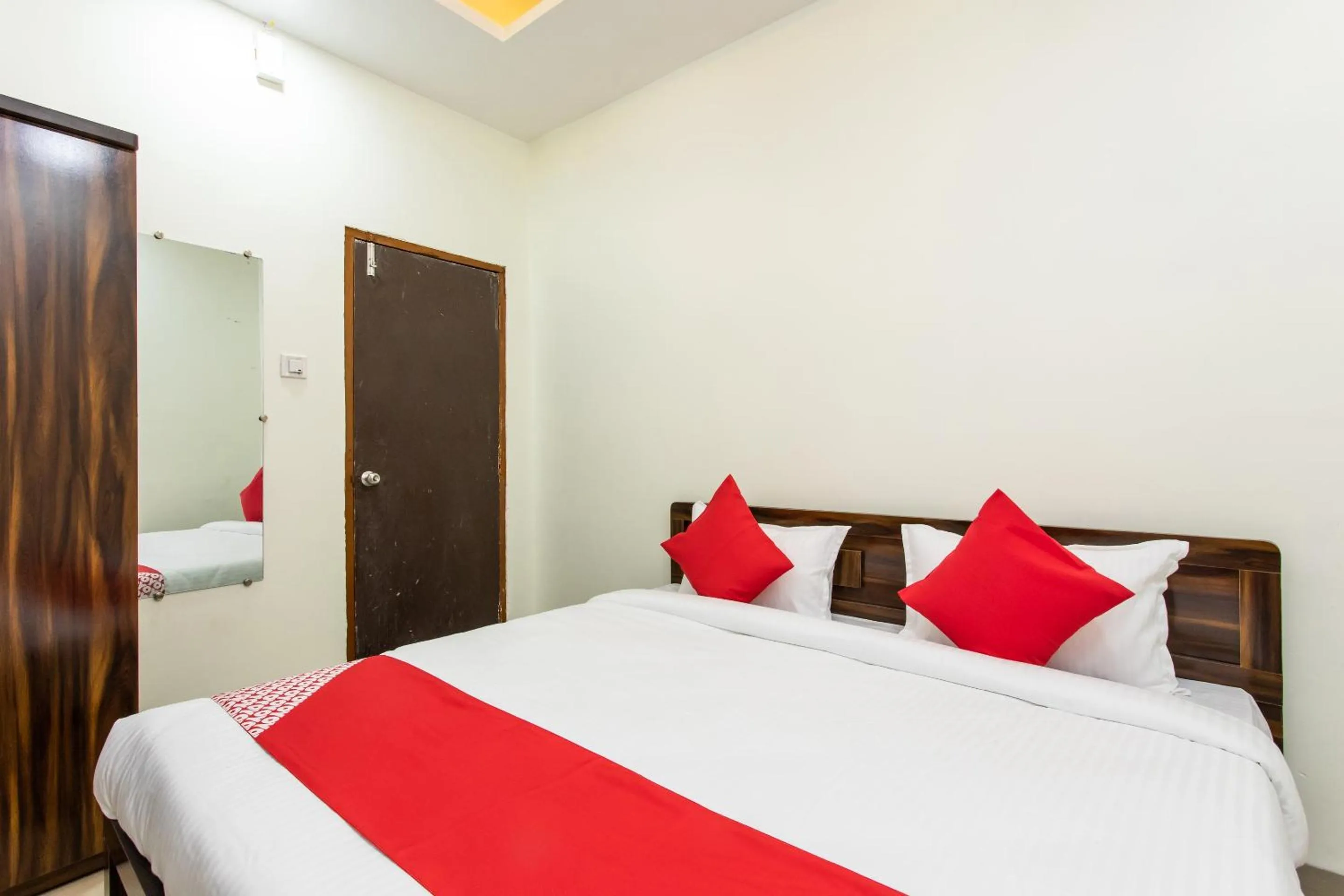 Bedroom, Bed in Hotel O Manjulam Regency