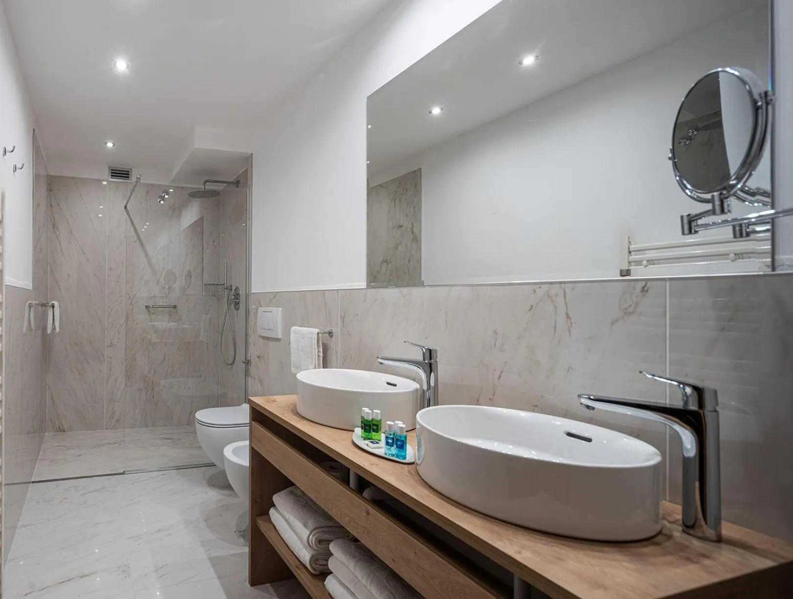 Bathroom in Hotel Savoy Palace - Tonelli Hotels