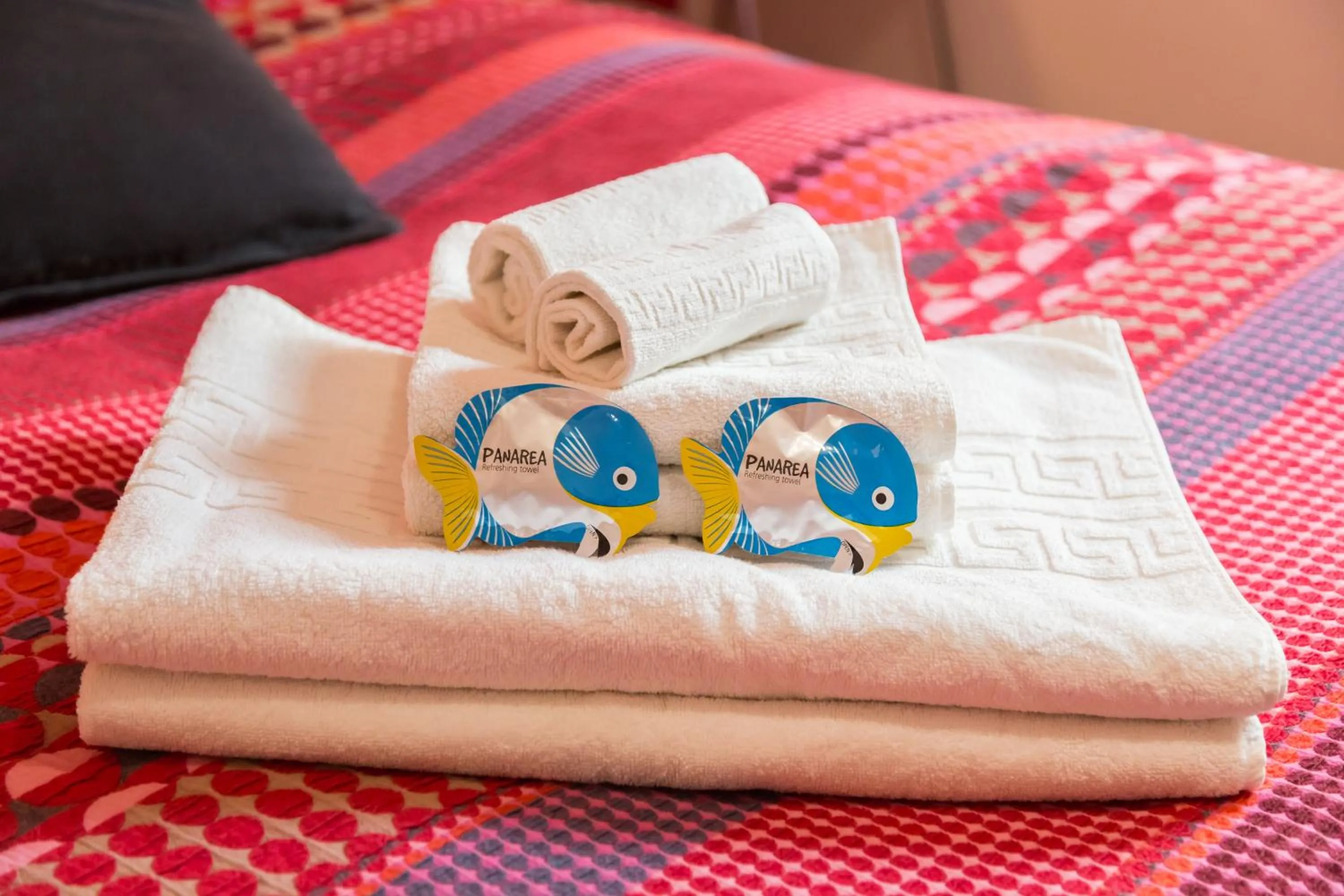 Shower, Bed in 2 Passi Al Colosseo B&B