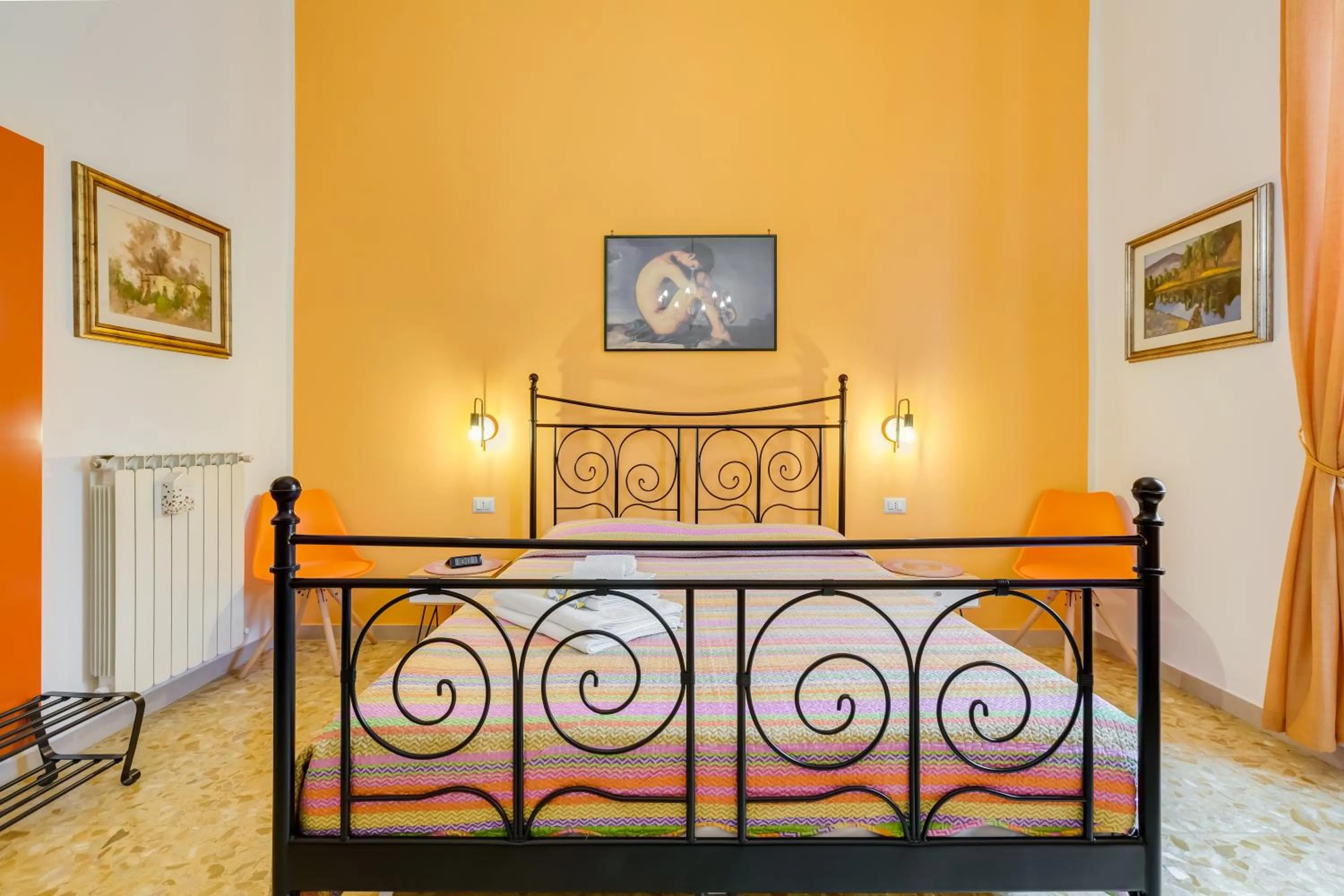 Bed in 2 Passi Al Colosseo B&B