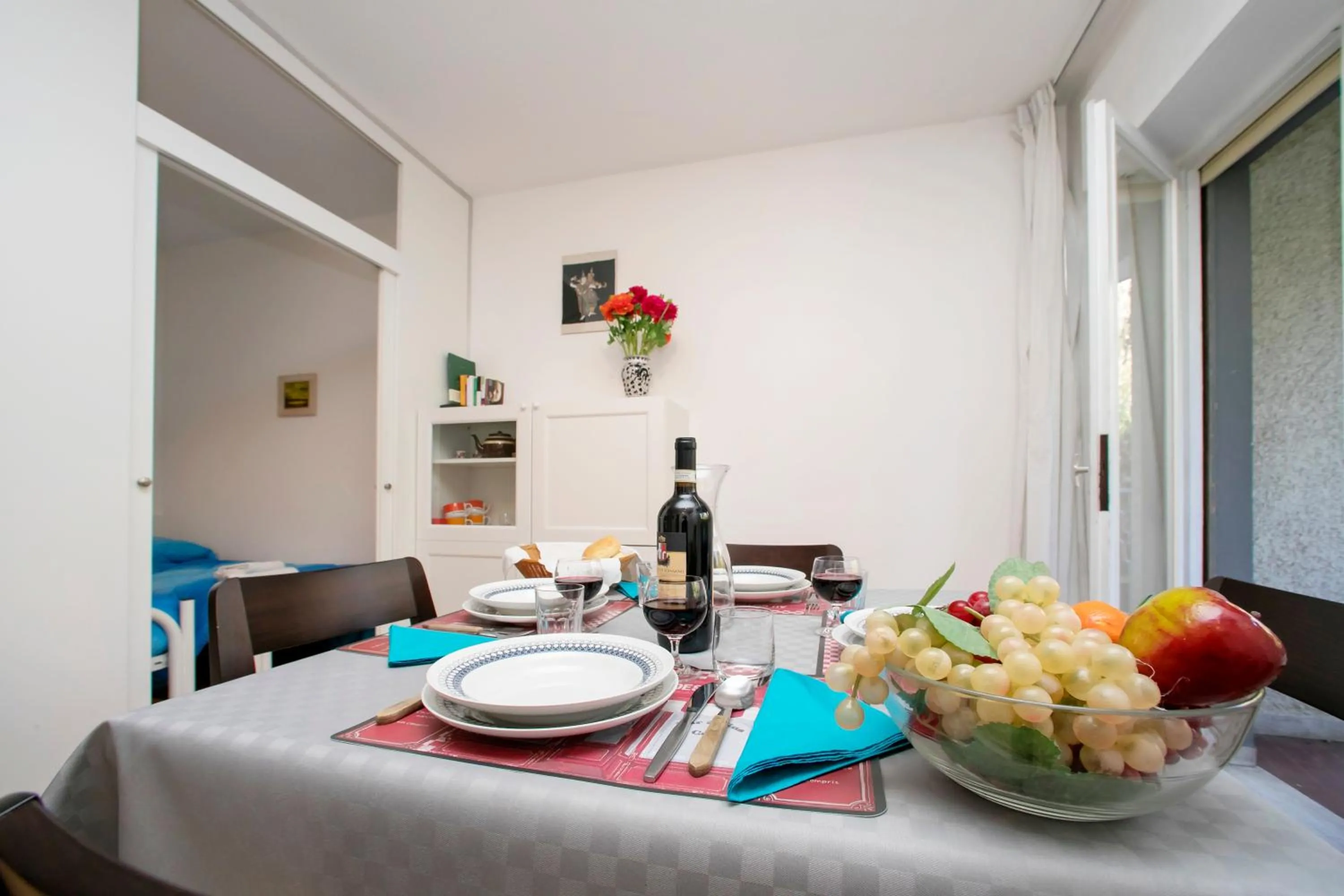 Dining area in Riva Lago e Spiaggia Apartment - Happy Rentals