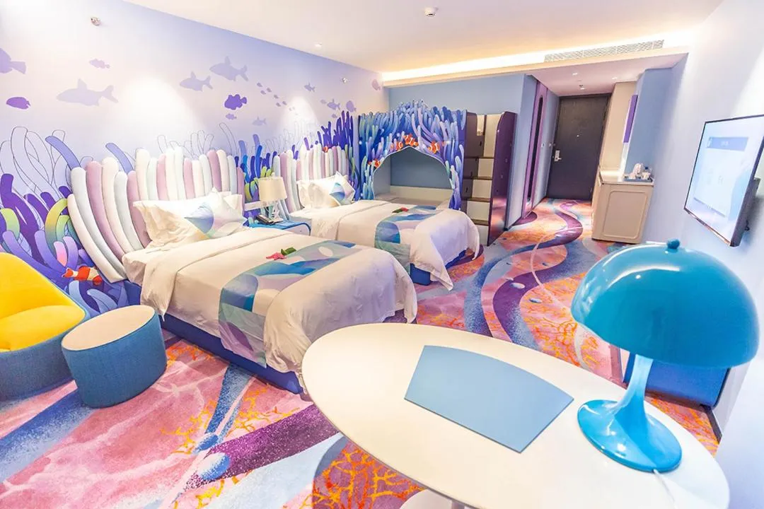 Bed in Shanghai Haichang Ocean Park Resort Hotel