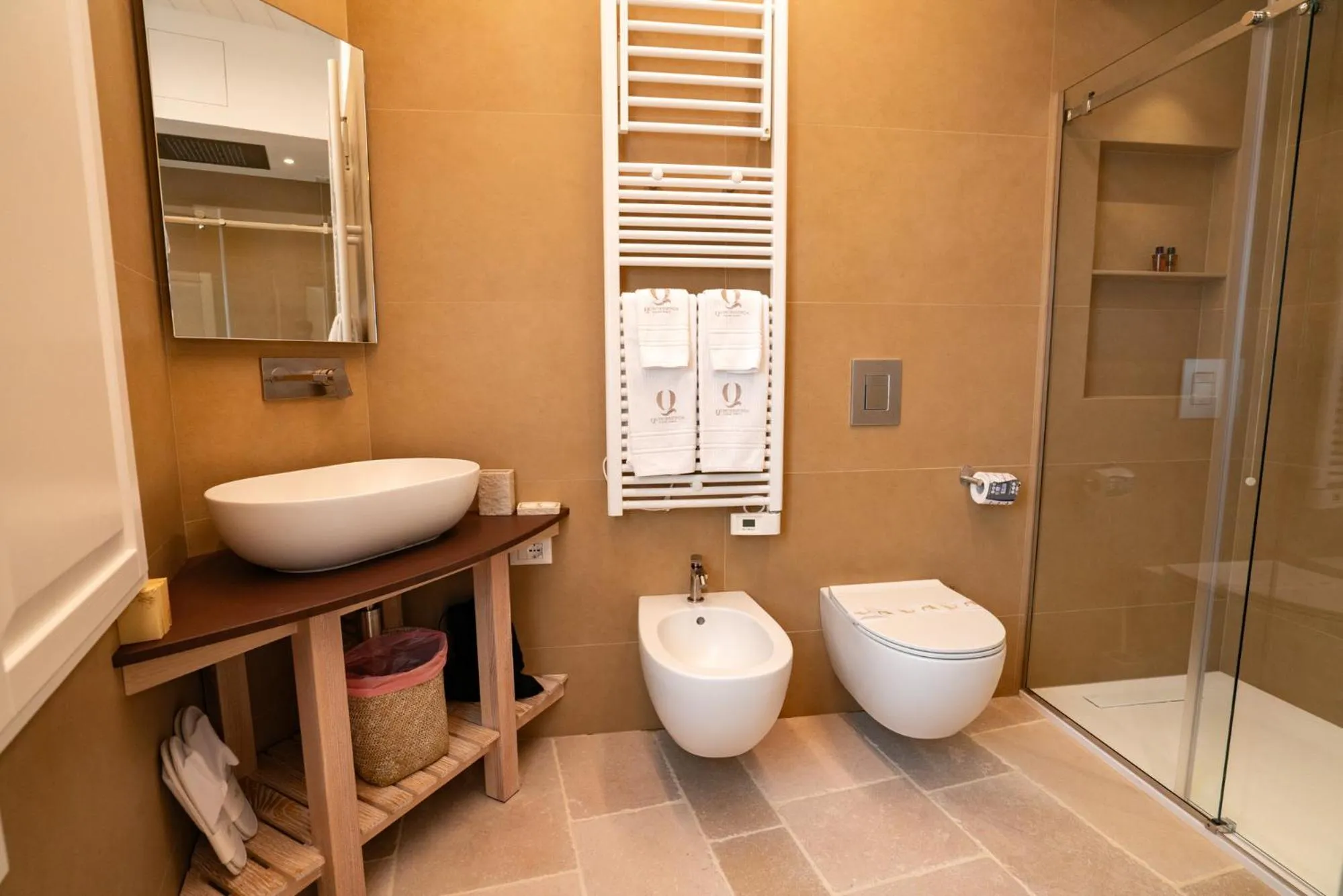 Bathroom in Quintessenza Luxury Domus