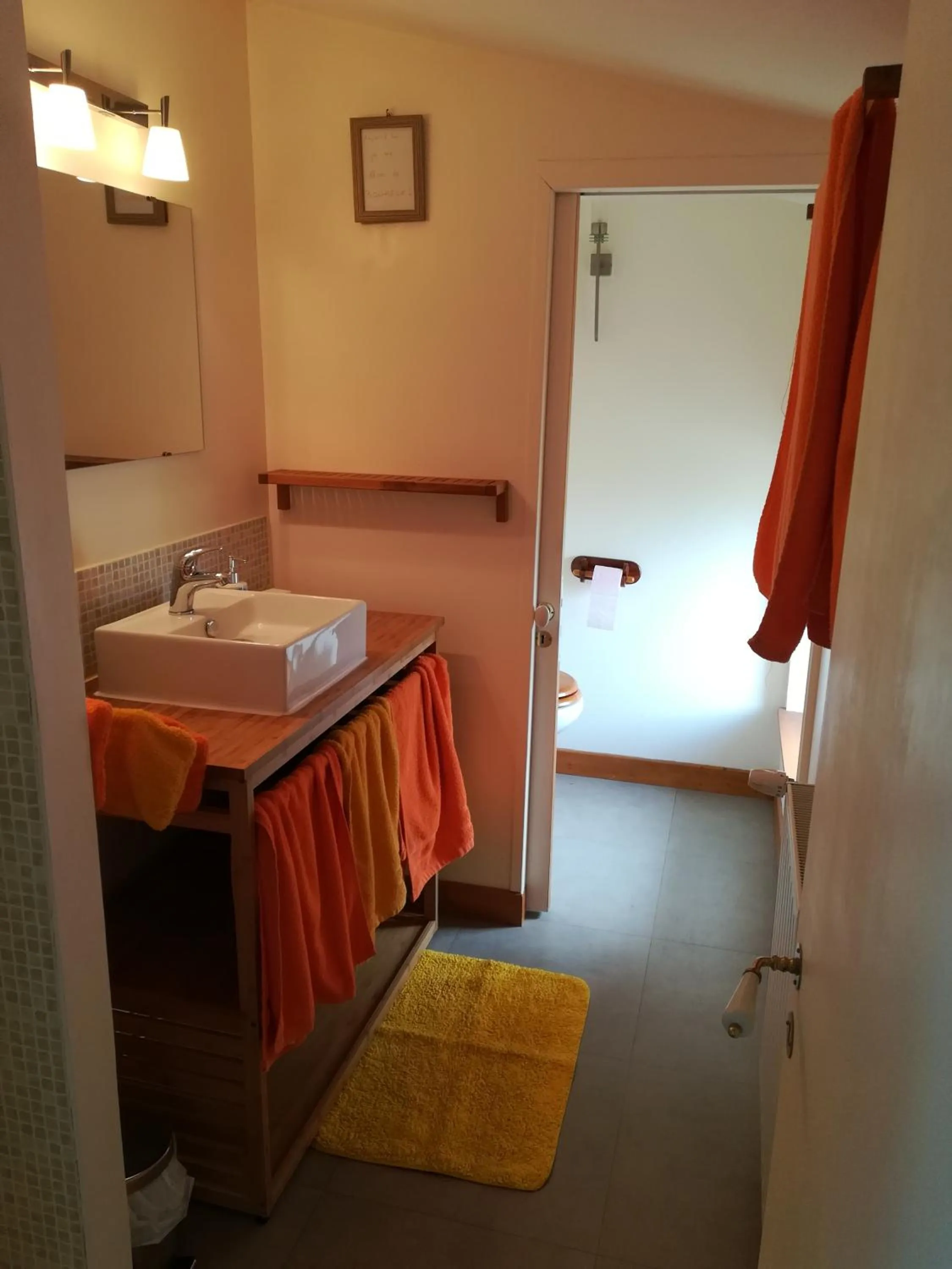 Bathroom, Bed in Les Marmottes Charentaises