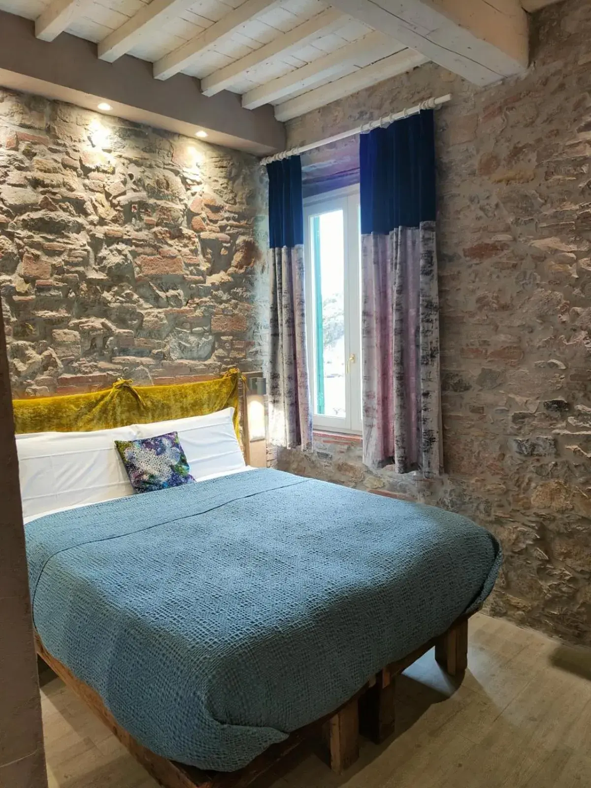 Small Double Room - single occupancy in Inside the Wall Small Double Room - single occupancy in Inside the Wall