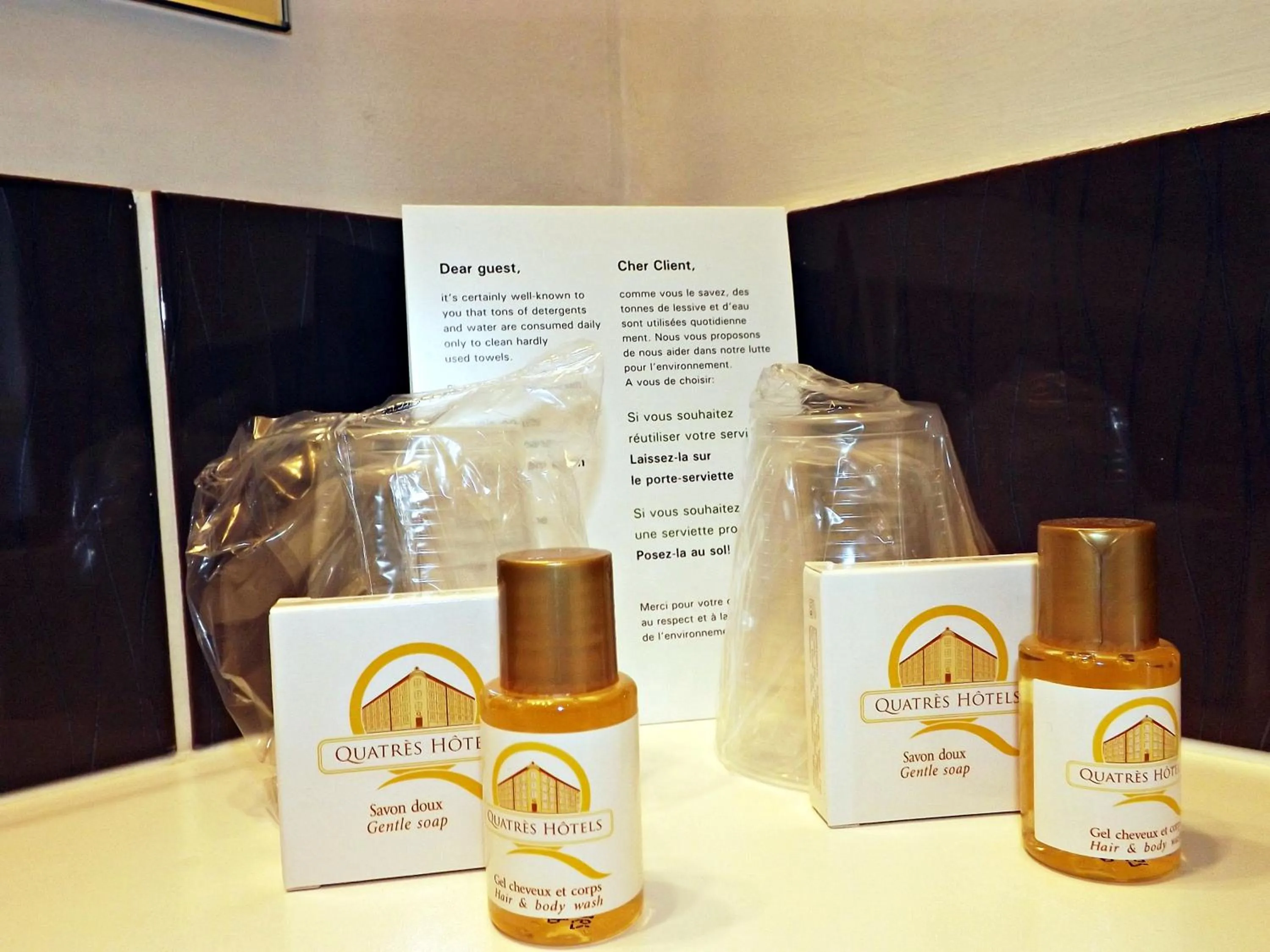 Bathroom in Hôtel Majestic