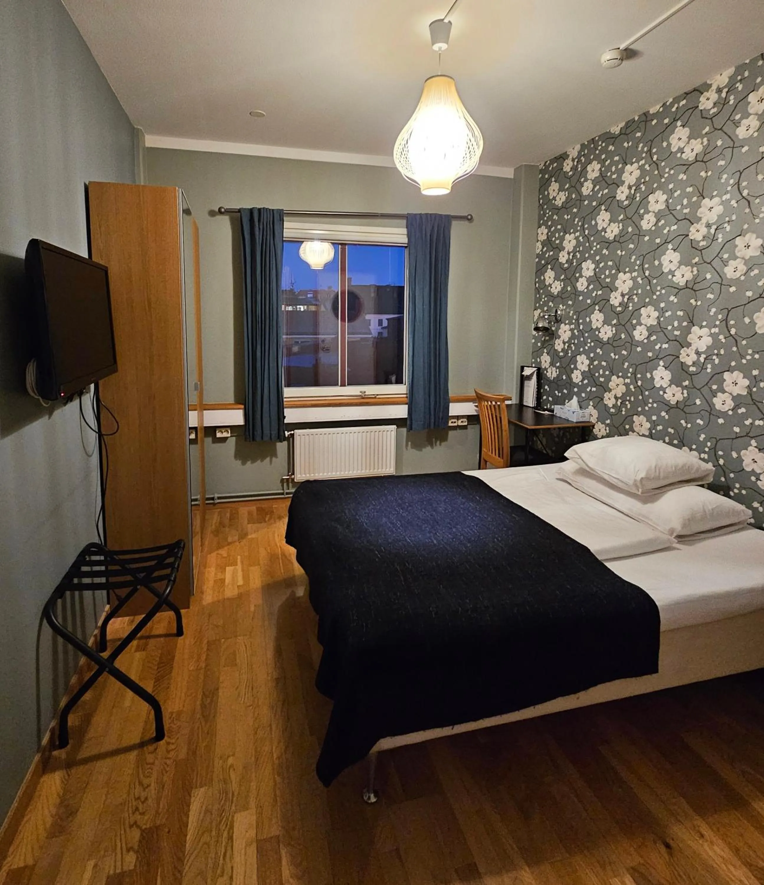Property building, Bed in Best Western Uppsala